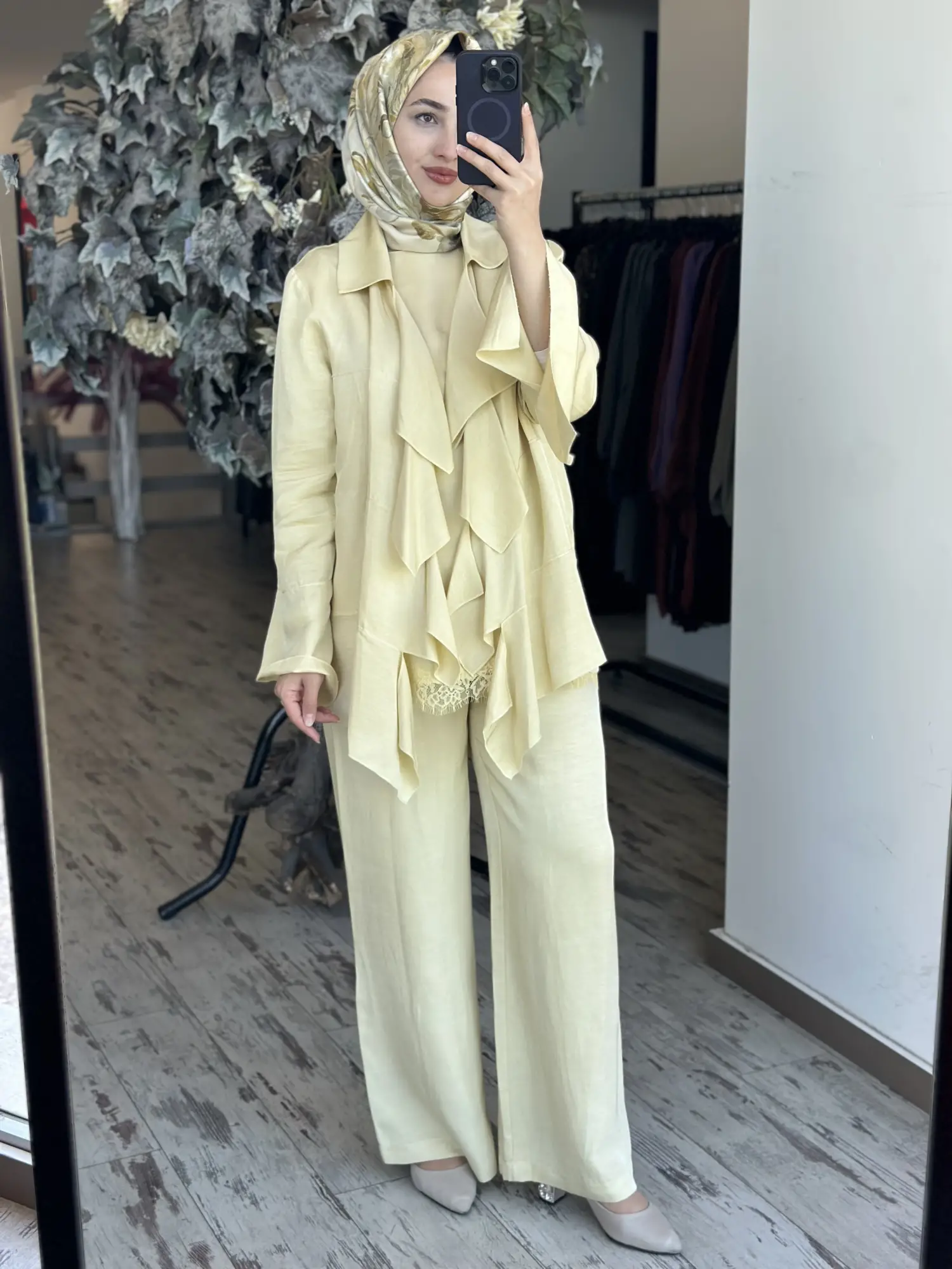 Kahma Güpür Detaylı Bluz Ceket Pantolon Üçlü Takım
