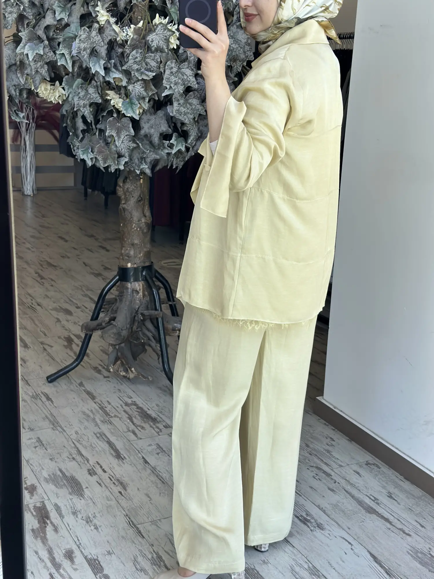 Kahma Güpür Detaylı Bluz Ceket Pantolon Üçlü Takım