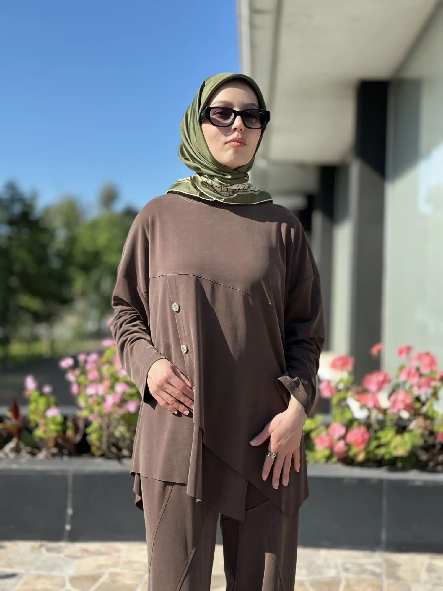 Tığ Triko  Asimetrik Model Kristal Düğme Detaylı Pantolonlu Takım TKM5132