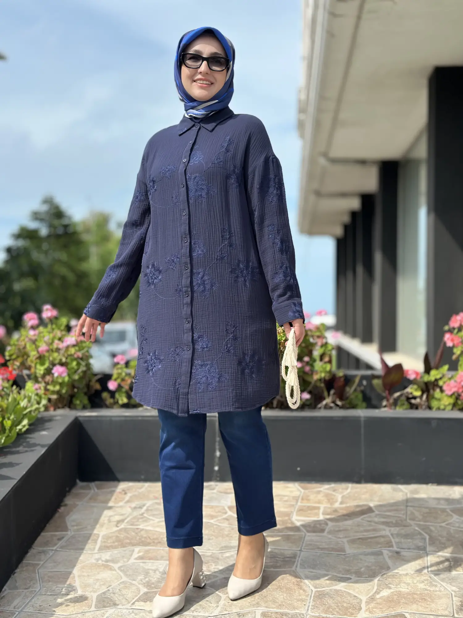 Kayra Nakış Ve Kemer Detaylı Gömlek KA21063