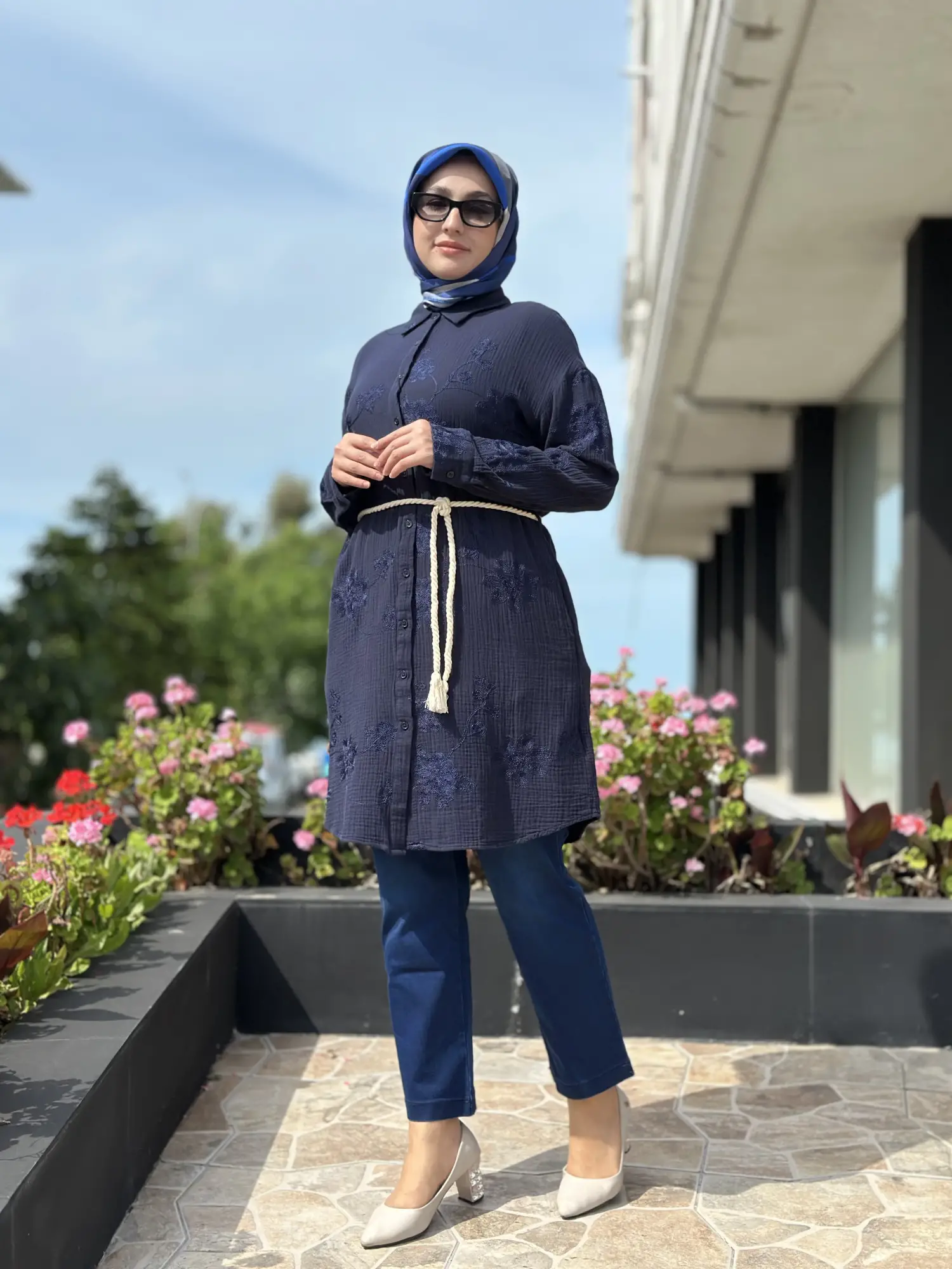 Kayra Nakış Ve Kemer Detaylı Gömlek KA21063