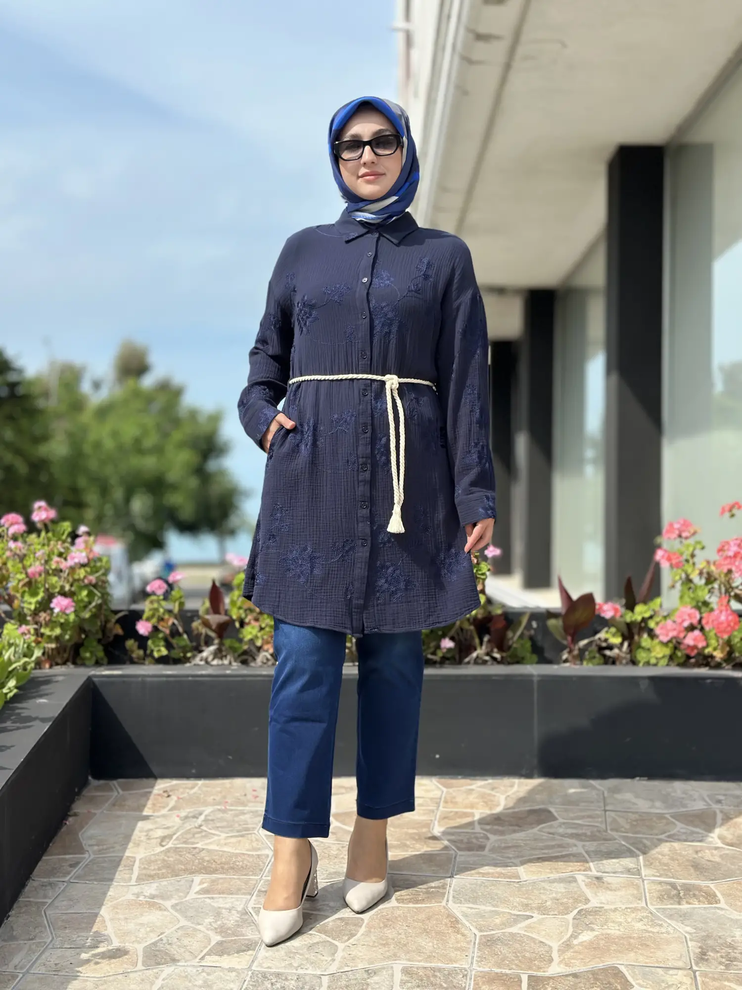 Kayra Nakış Ve Kemer Detaylı Gömlek KA21063