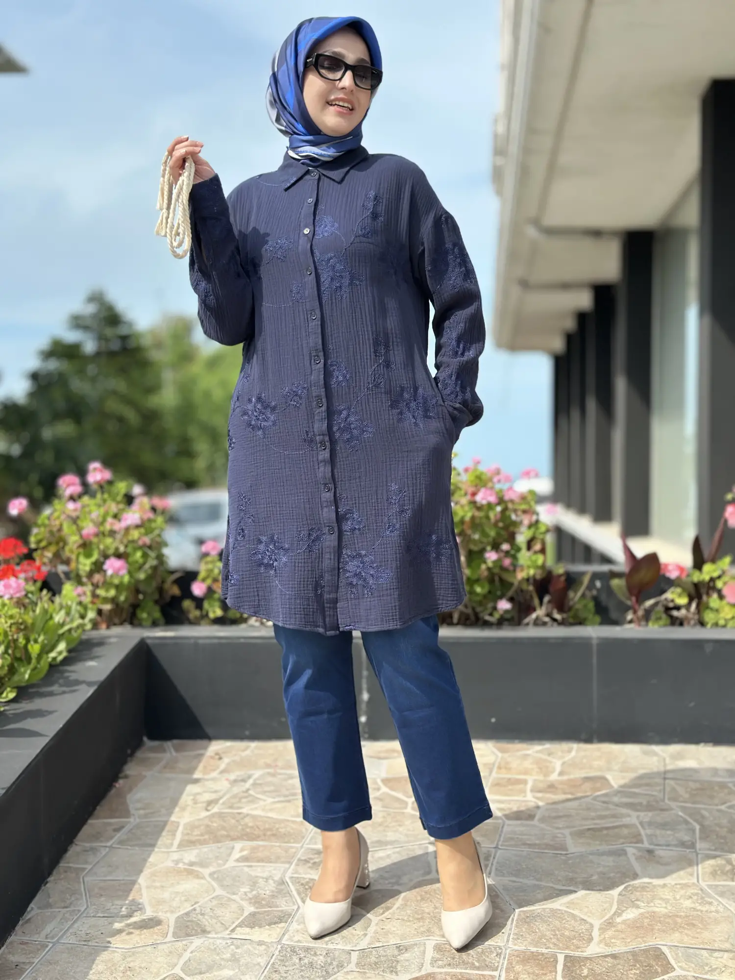 Kayra Nakış Ve Kemer Detaylı Gömlek KA21063