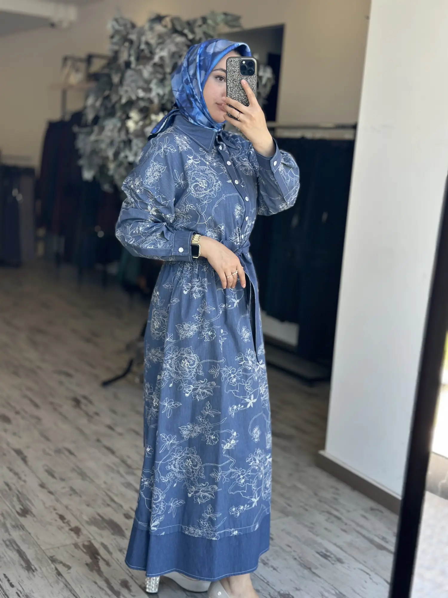 Clande Çiçek Nakış Desenli Denim Elbise