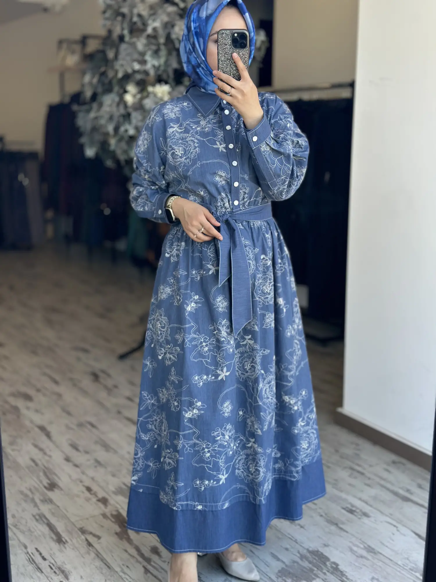 Clande Çiçek Nakış Desenli Denim Elbise