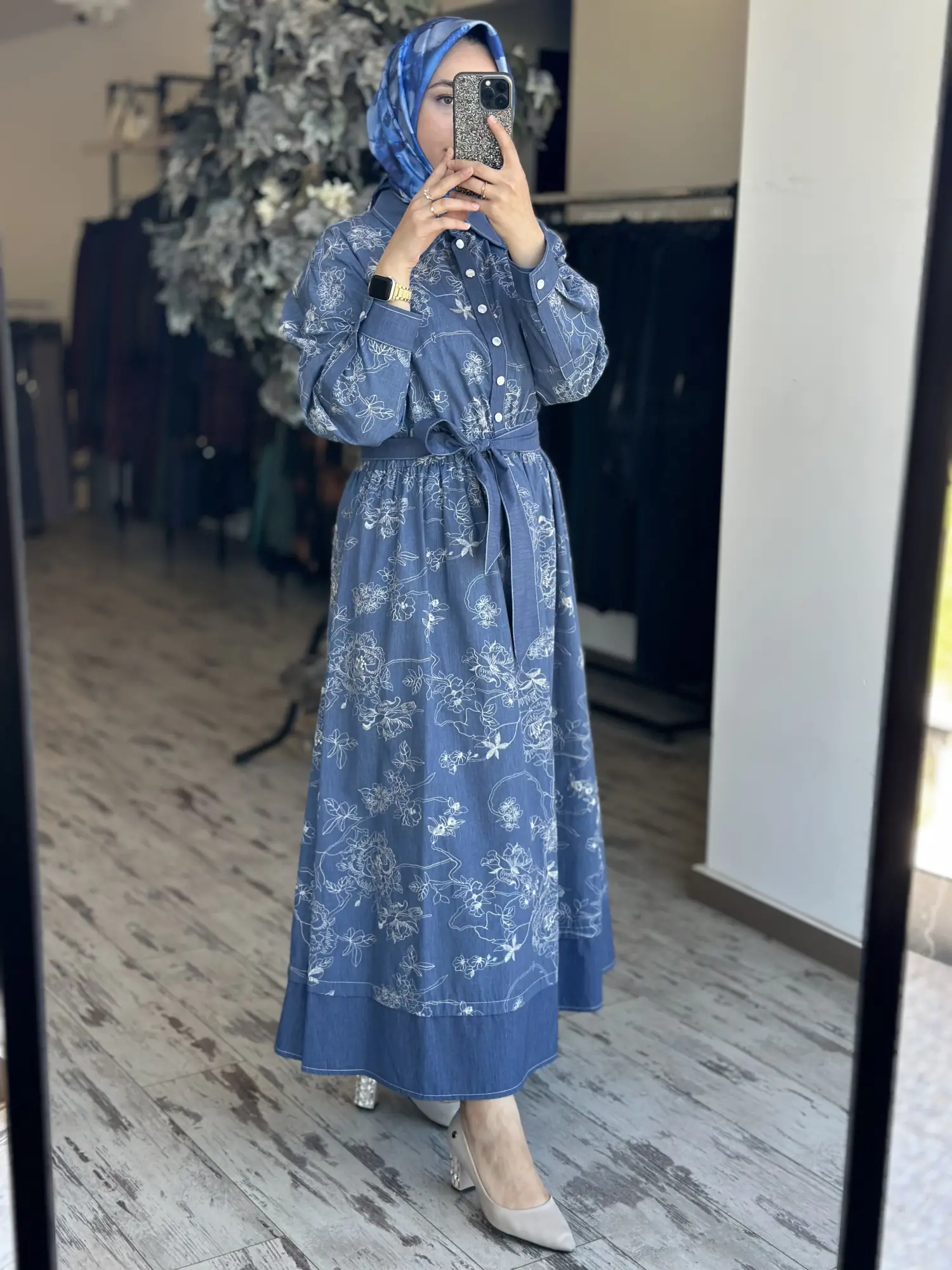 Clande Çiçek Nakış Desenli Denim Elbise