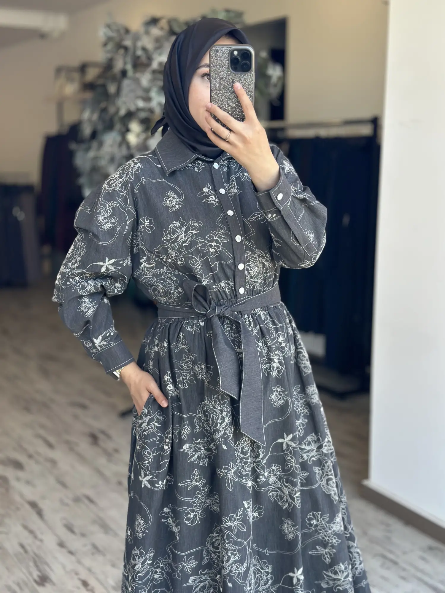 Clande Çiçek Nakış Desenli Denim Elbise