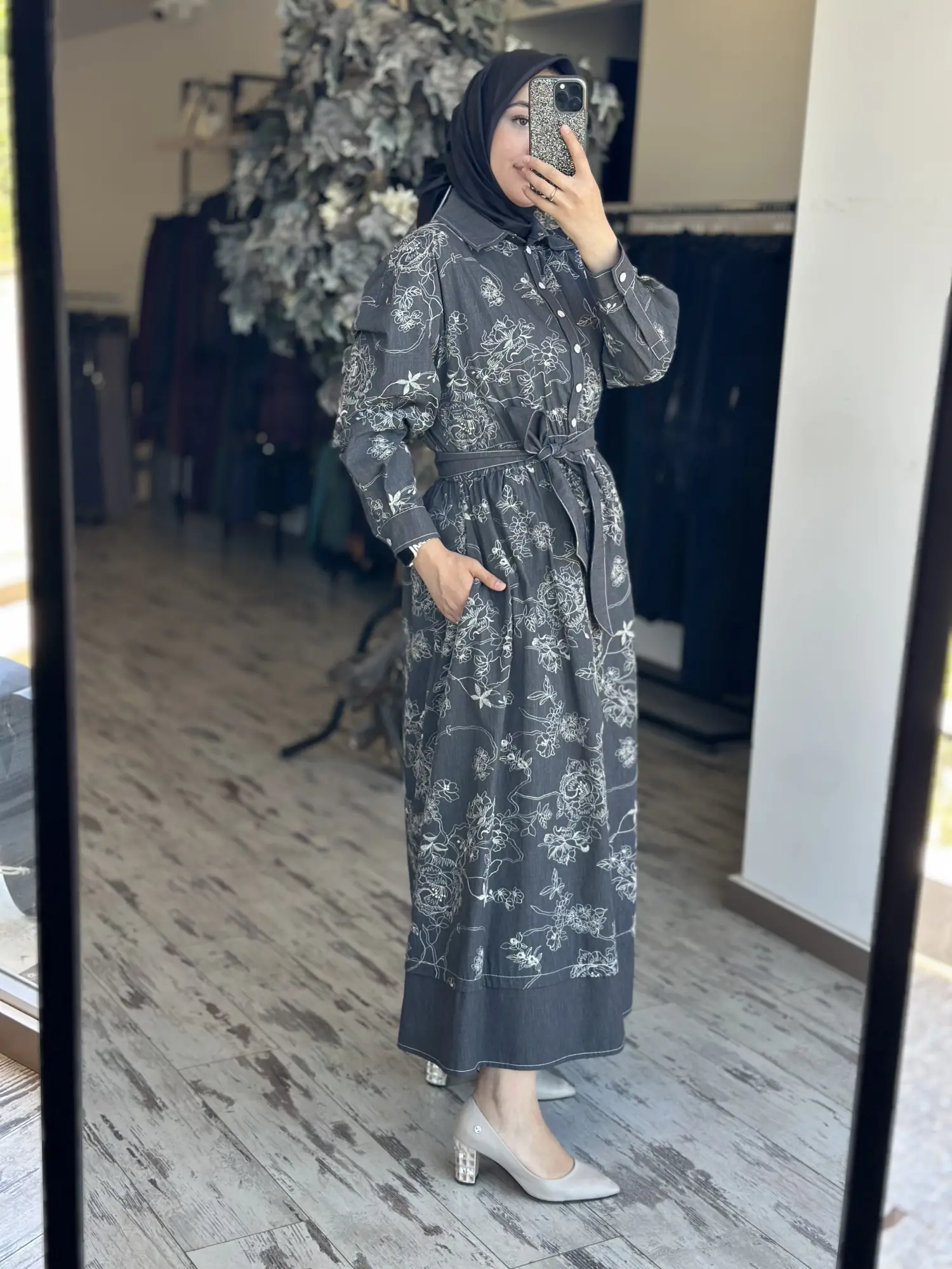 Clande Çiçek Nakış Desenli Denim Elbise