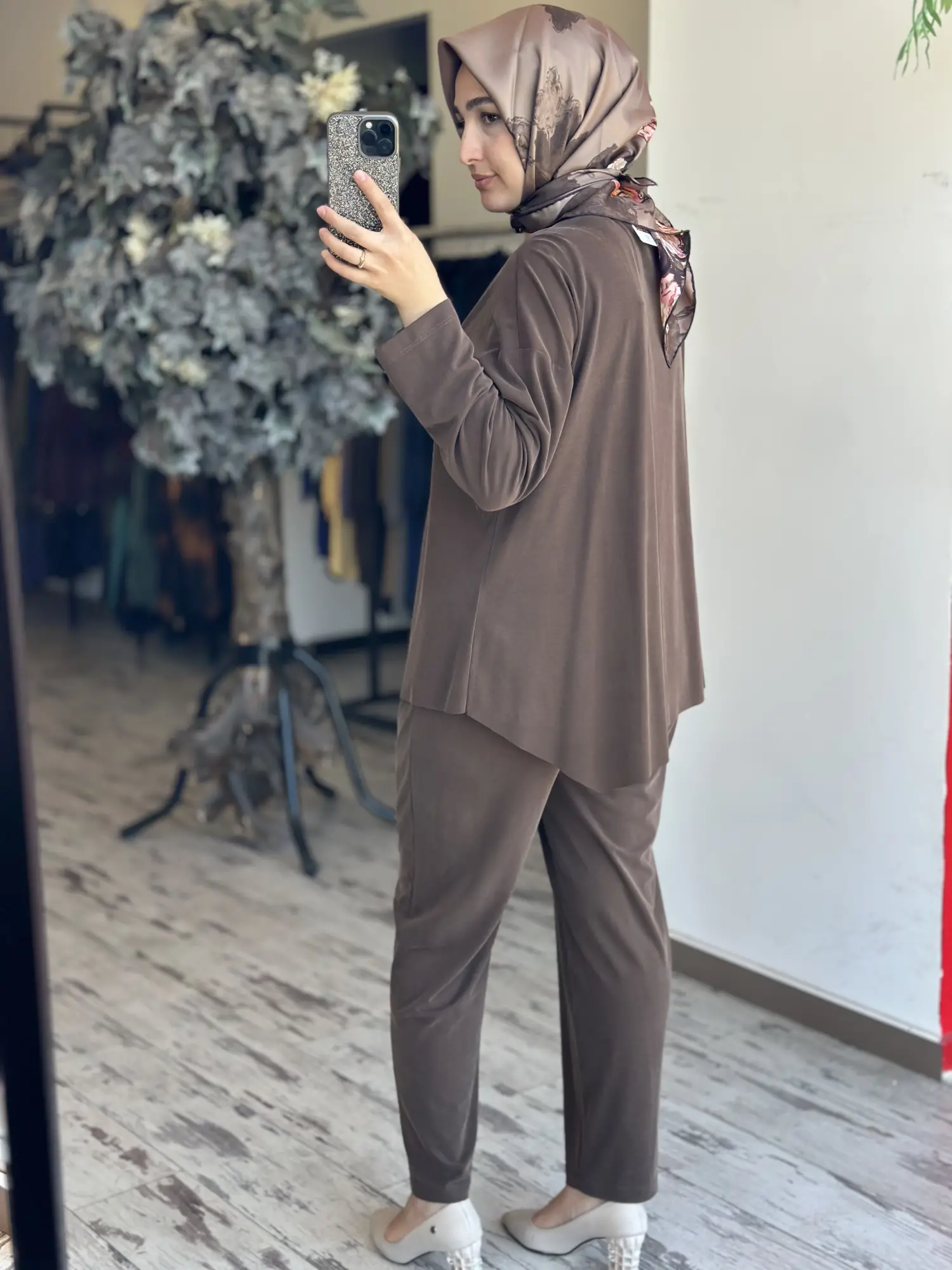 Tığ Triko  Asimetrik Model Kristal Düğme Detaylı Pantolonlu Takım TKM5132