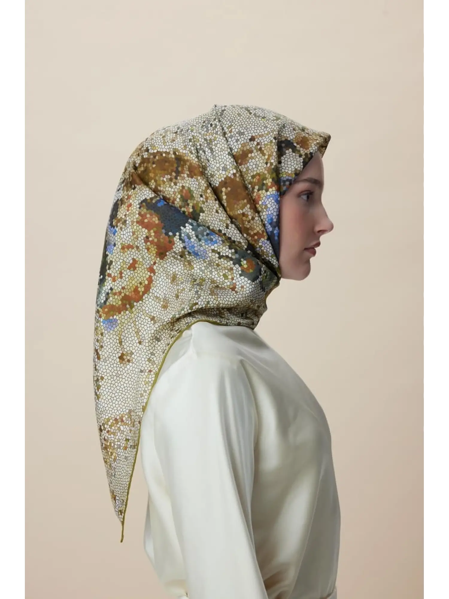 Maisa Su Masalı Çift Taraflı 90X90 Twil İpek Eşarp