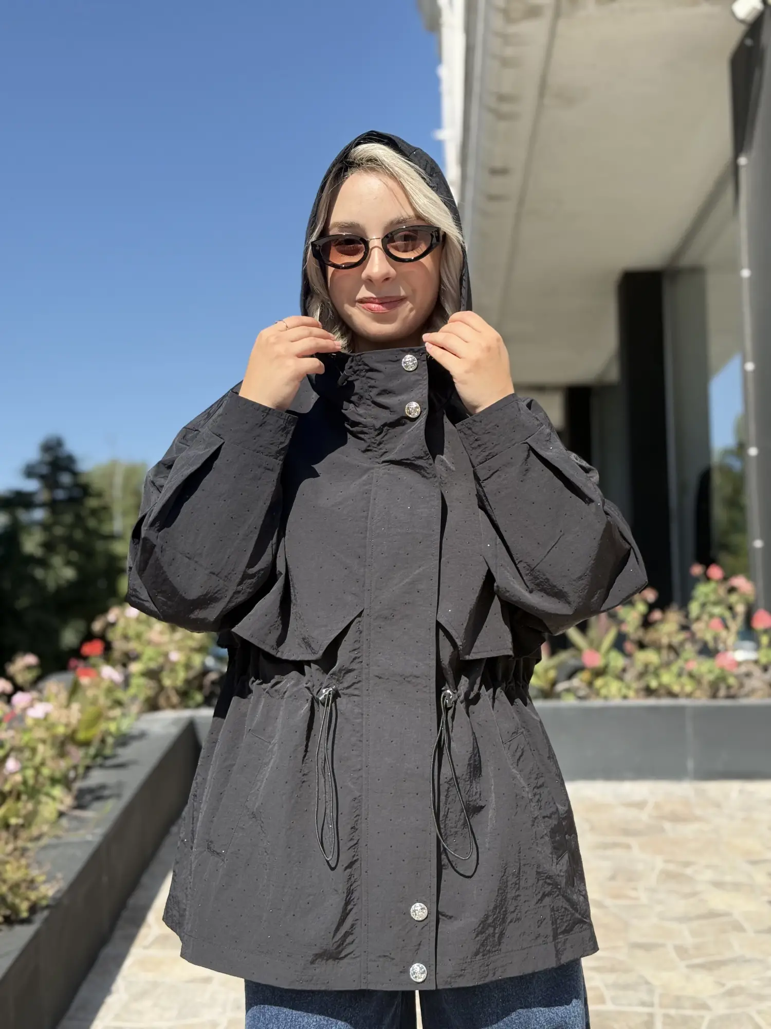 Ghisa Rüzgarlık Detaylı Taş Baskılı Kapüşonlu Kap G6589