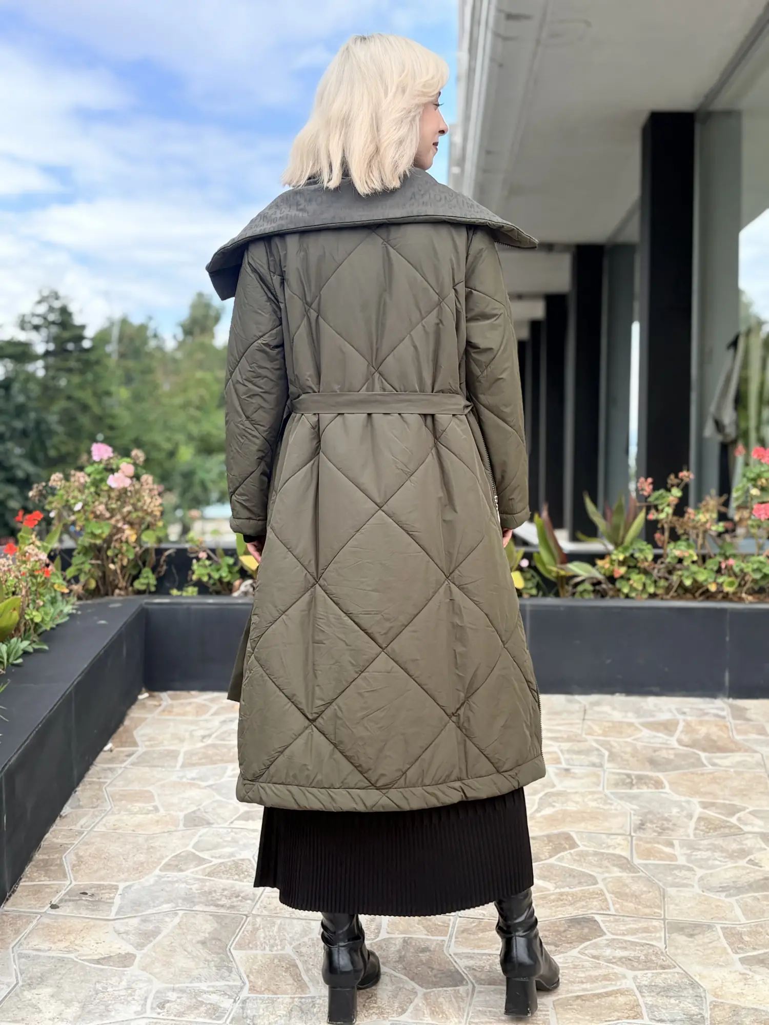Misswhence Fermuar ve Dikiş Detaylı Şişme Mont 40536