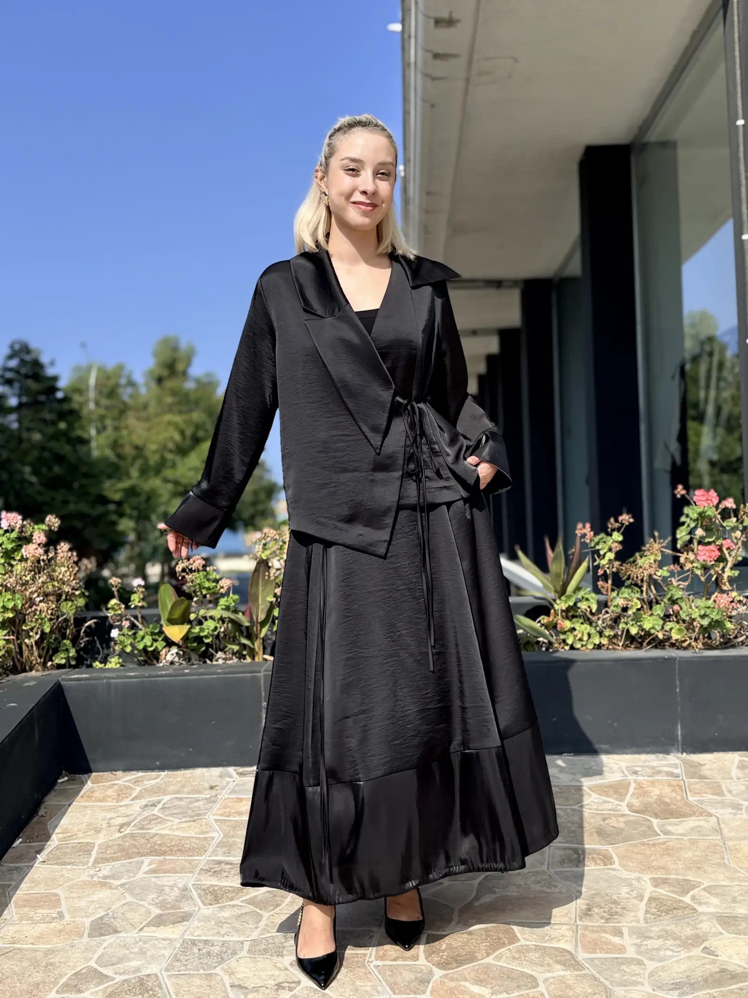 Kahma Yaka Detaylı Saten Ceket Etek Takım