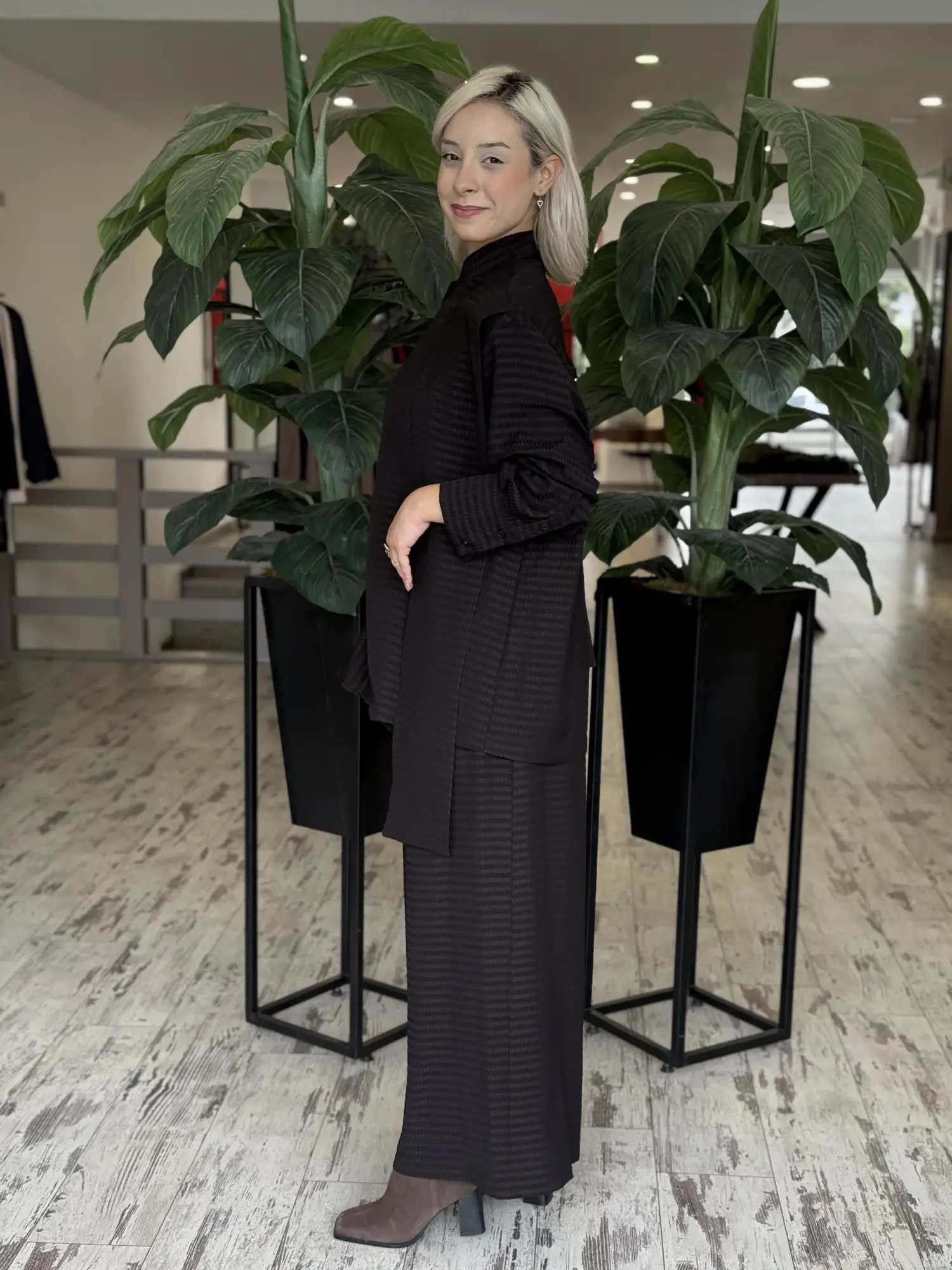 QooQ Store Desenli Pelerin Detaylı Şal Bağlamalı Ceket Pantolon Takım 27FW201