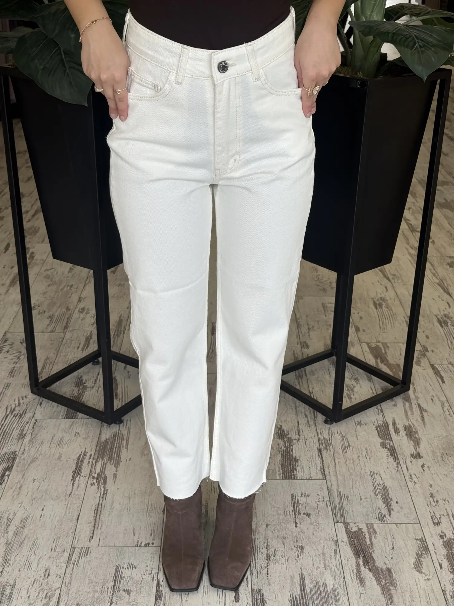 QooQ Store Kesik Paça Straight Jean Pantolon 27FW332