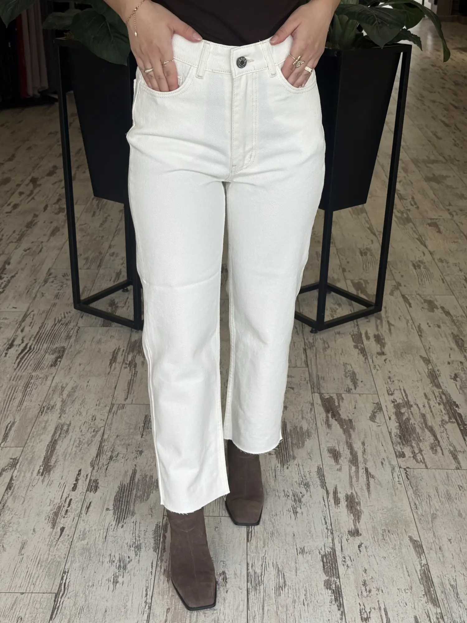 QooQ Store Kesik Paça Straight Jean Pantolon 27FW332