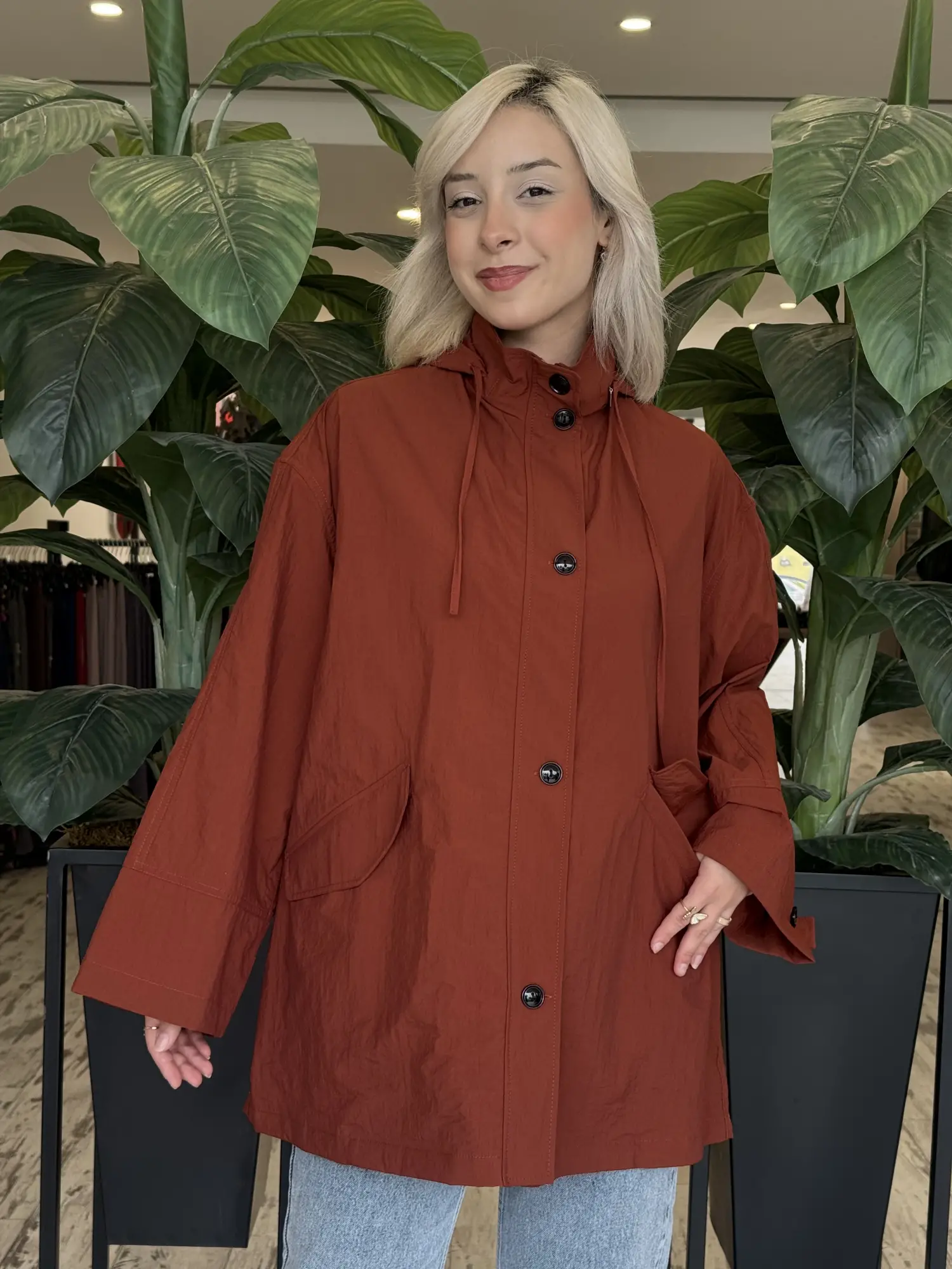 QooQ Store Kapüşonlu Cep Detaylı Yağmurluk 27FW629