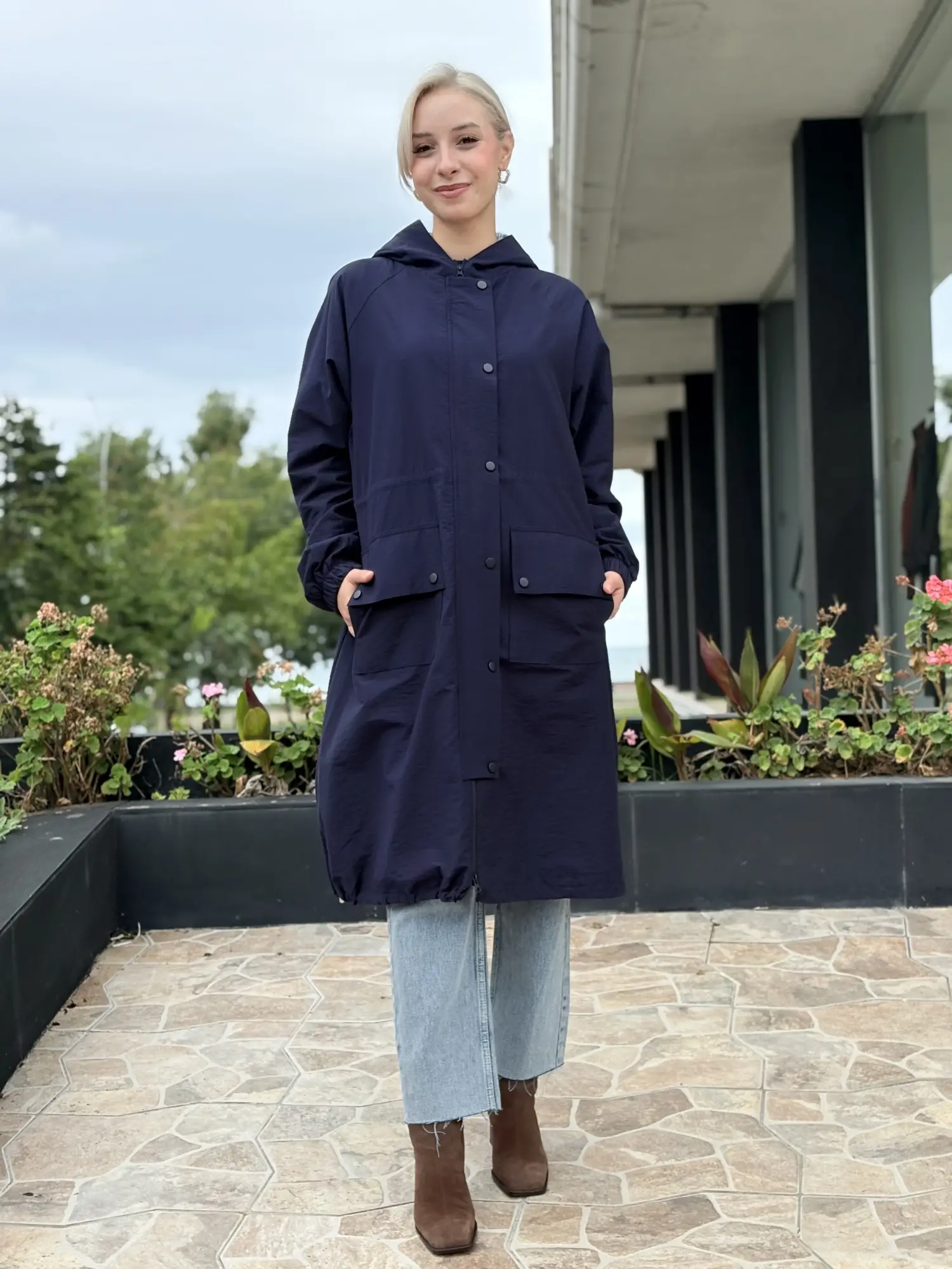 Beiaz Nora Büzgülü Trençkot SK271001