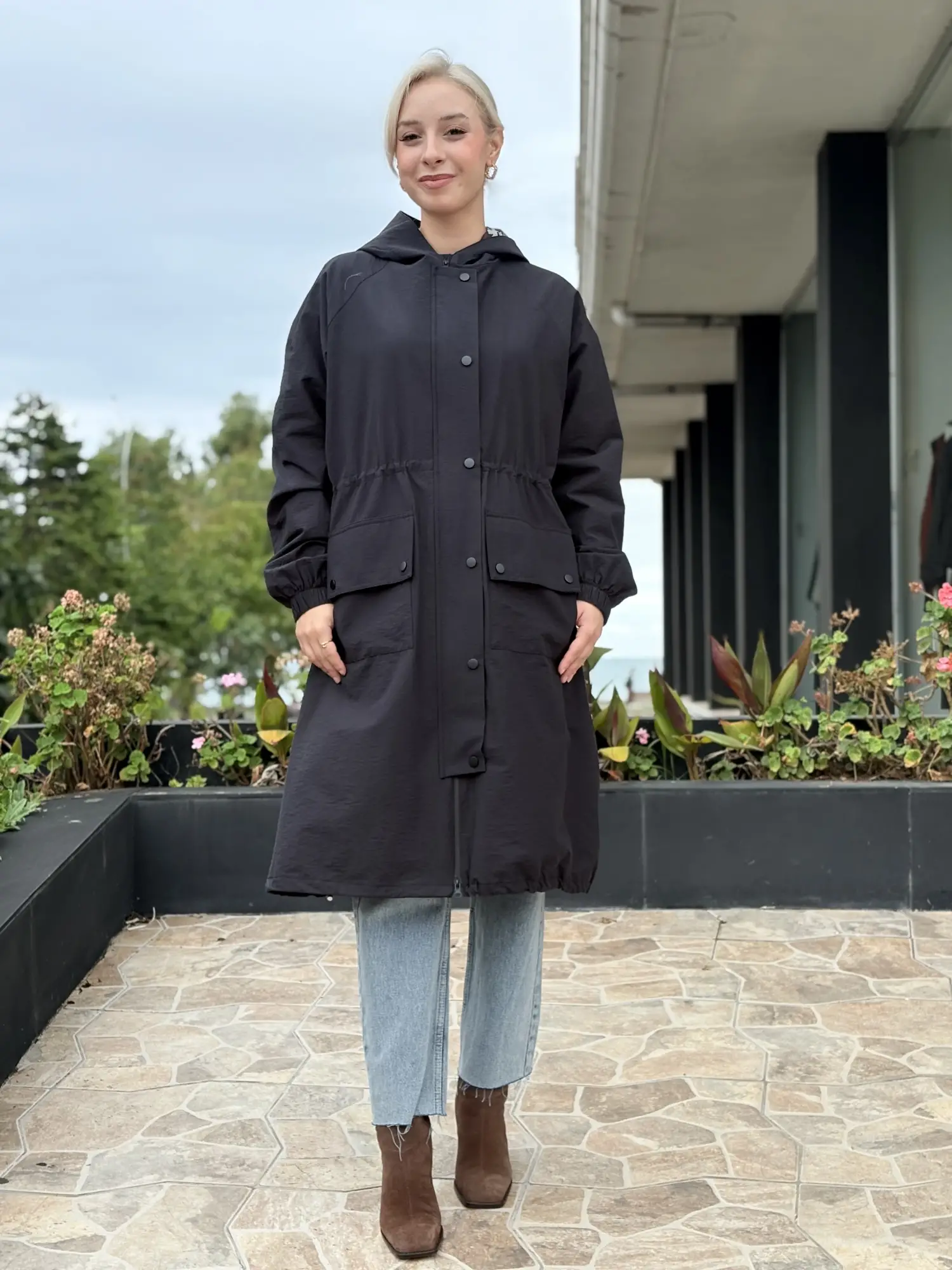 Beiaz Nora Büzgülü Trençkot SK271001