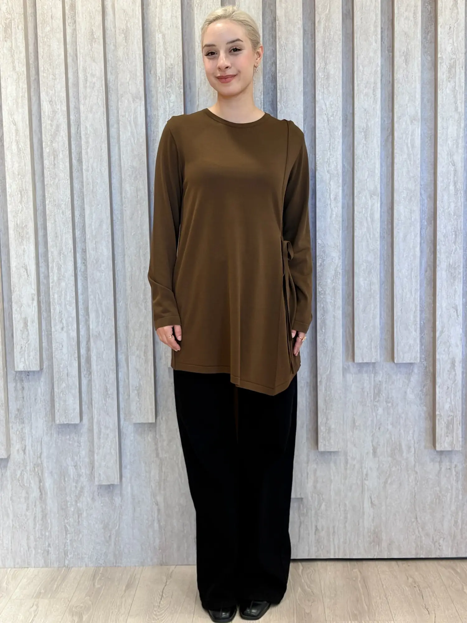 Tığ Triko Yandan Bağlama Detaylı Rayon Triko Tunik TNK22111