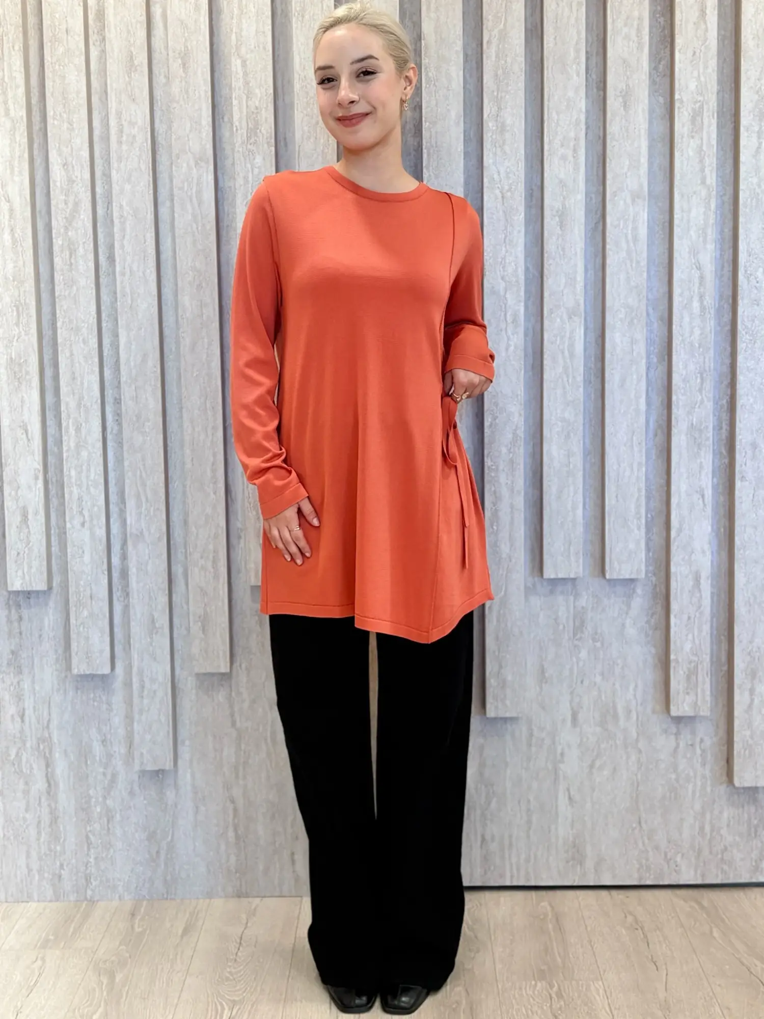 Tığ Triko Yandan Bağlama Detaylı Rayon Triko Tunik TNK22111