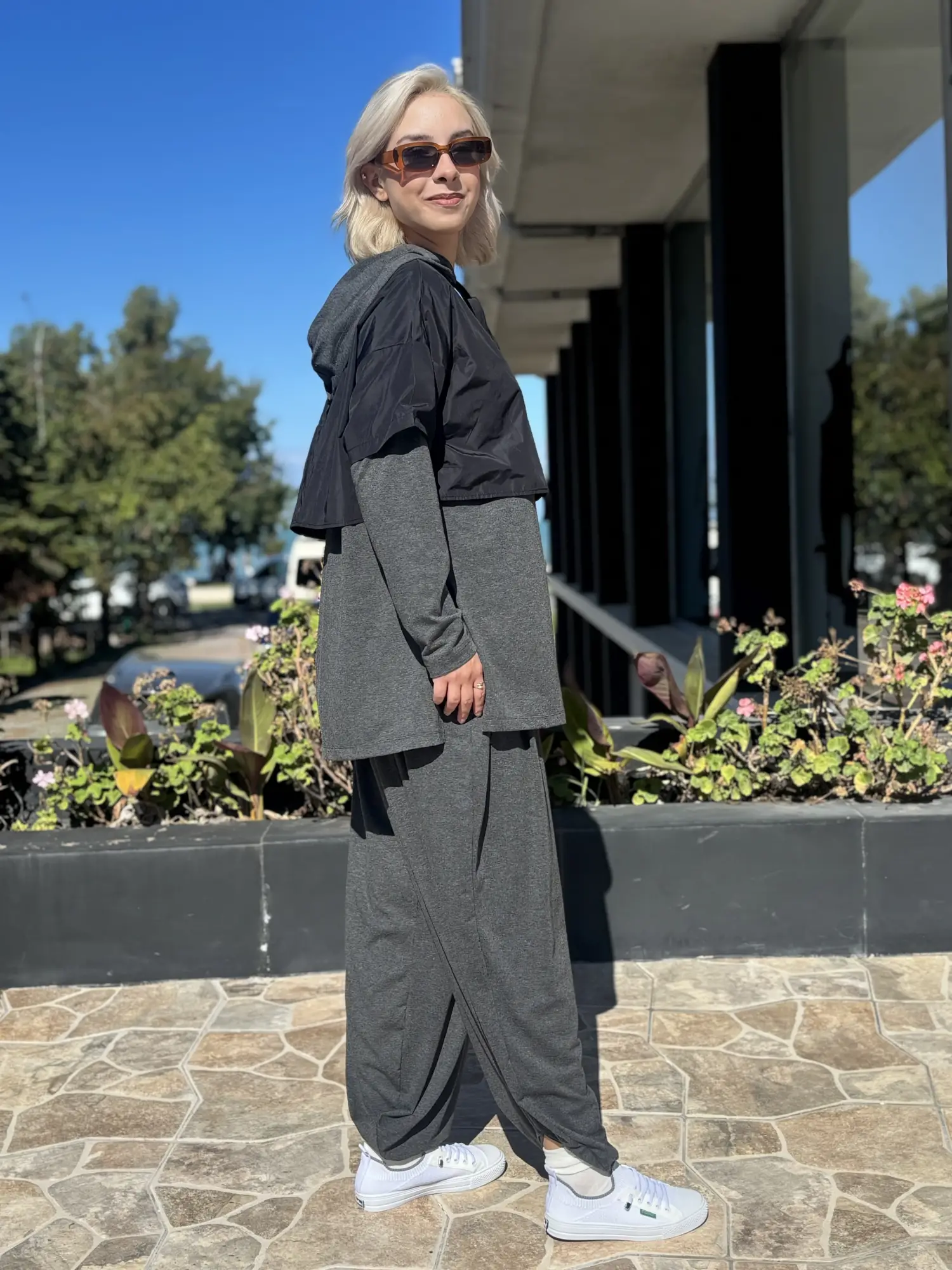 Almarwah teknik Kumaş Detaylı Kapüşonlu Sweat Pantolon Takım ALL3019
