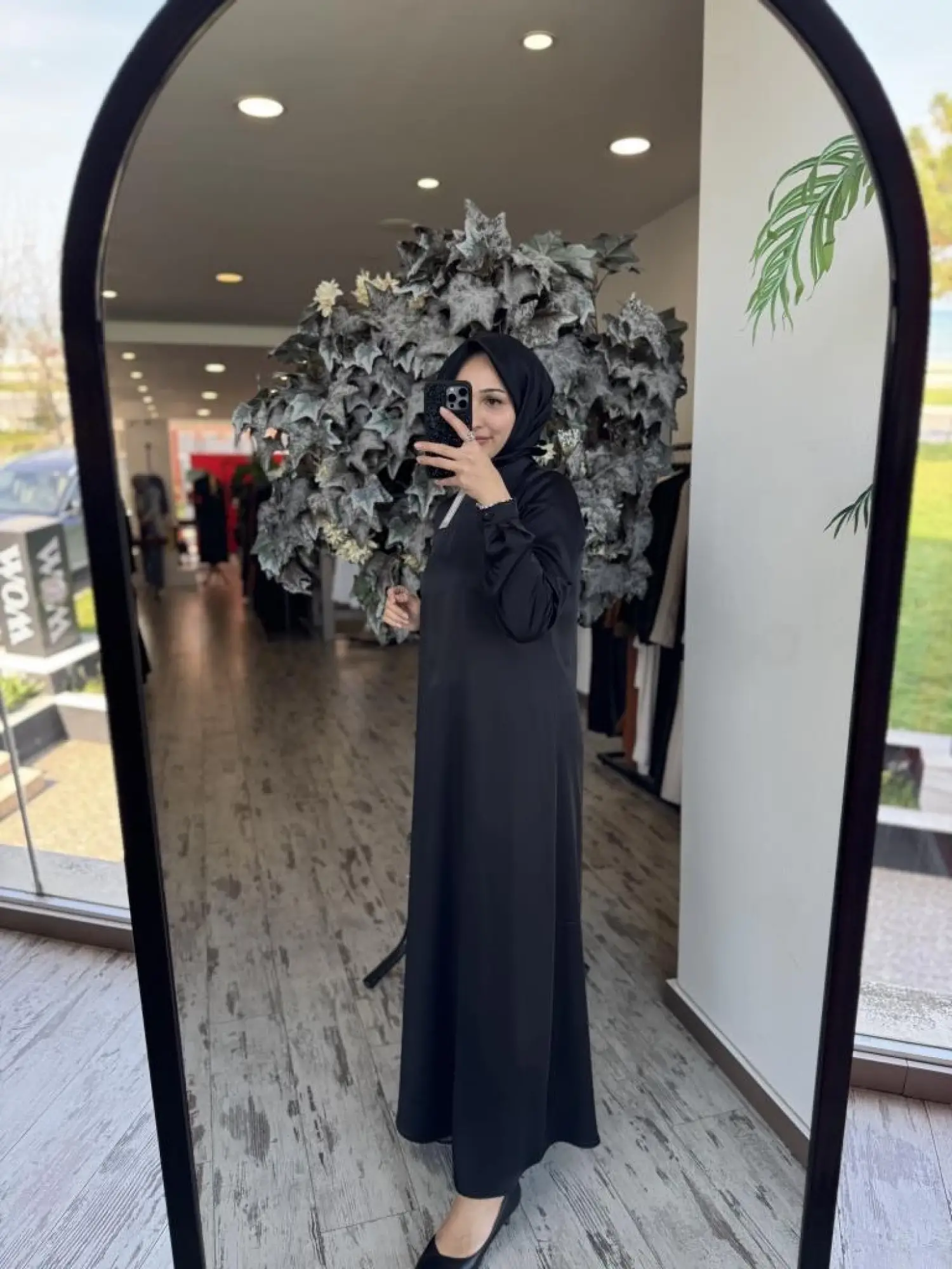 Almarwah İpek Saten Sade Siyah Elbise 90489