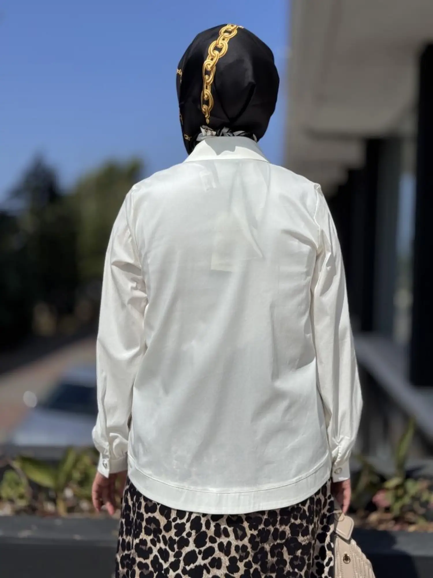 Almarwah Metal Düğmeli Cep Detaylı Asimetrik Gömlek 101986