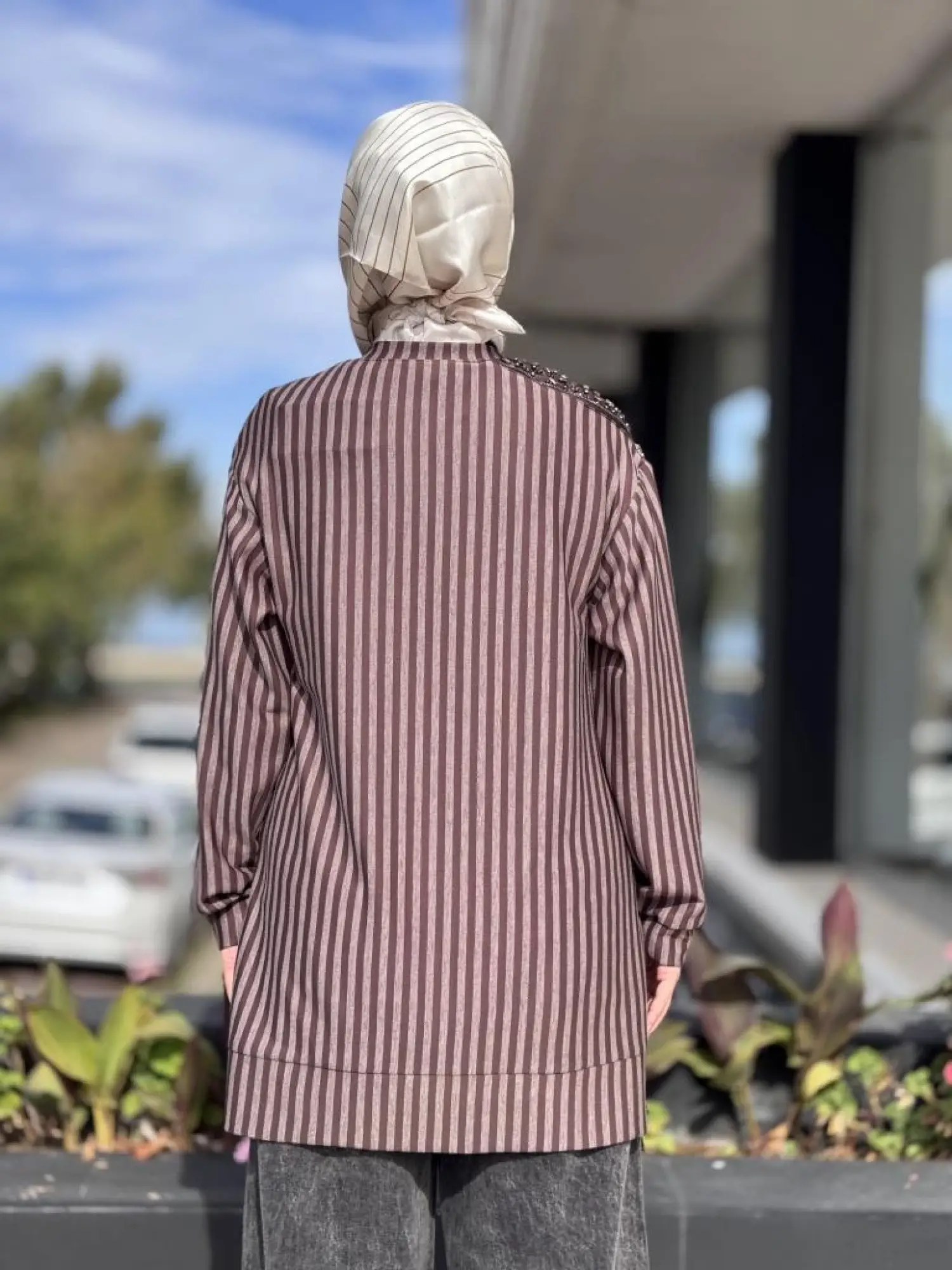 Almarwah Omuz Detaylı Çizgili Viscon Tunik 102235