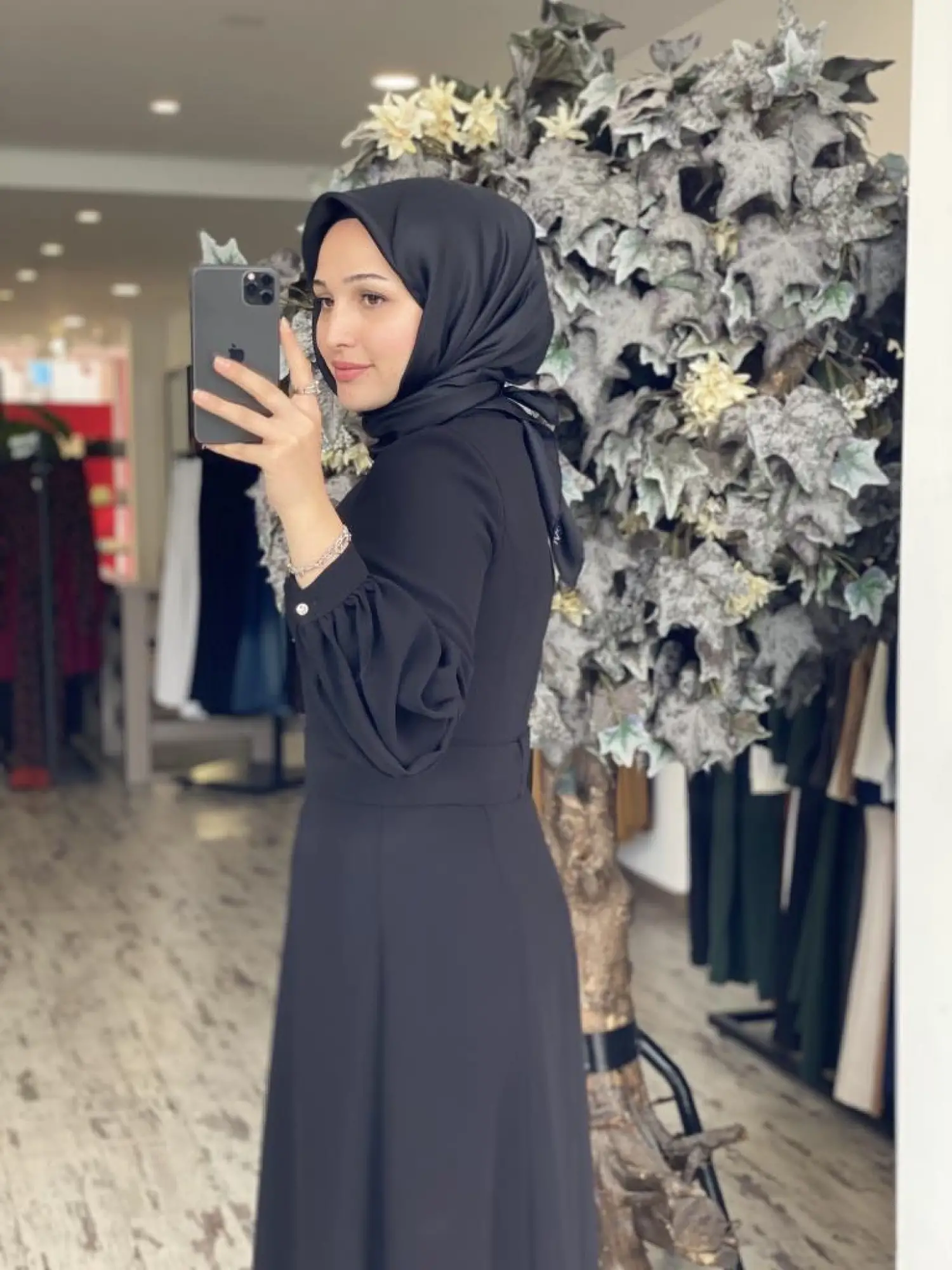 Almarwah Omuzu İnci Ve Taş Detaylı Şık Siyah Elbise 90487