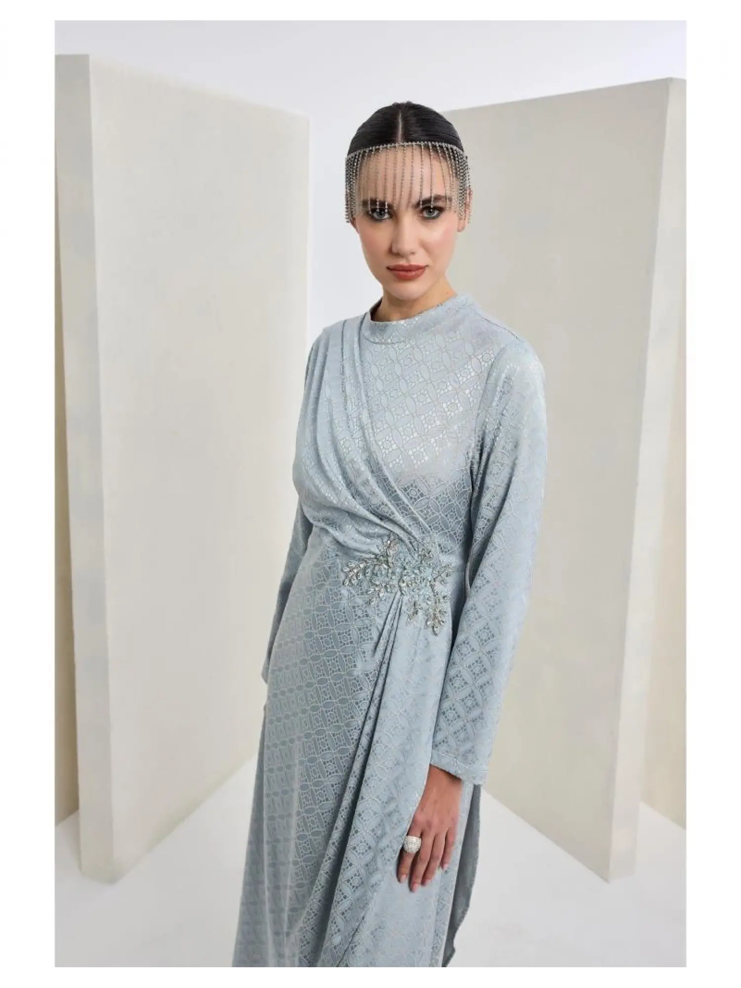 Almarwah Önden Drapeli Beli Taş Detaylı Tesettür Abiye Elbise 90479