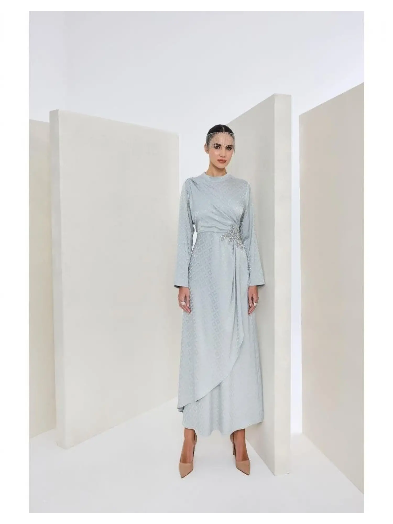 Almarwah Önden Drapeli Beli Taş Detaylı Tesettür Abiye Elbise 90479