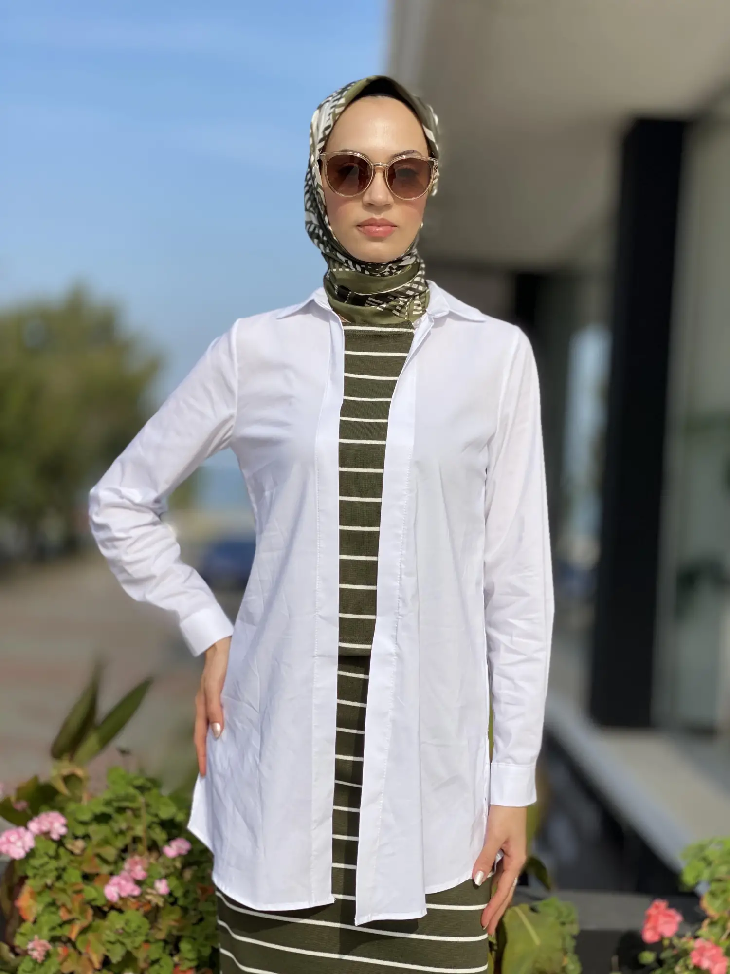 Almarwah Triko Detaylı Beyaz Gömlek 101929