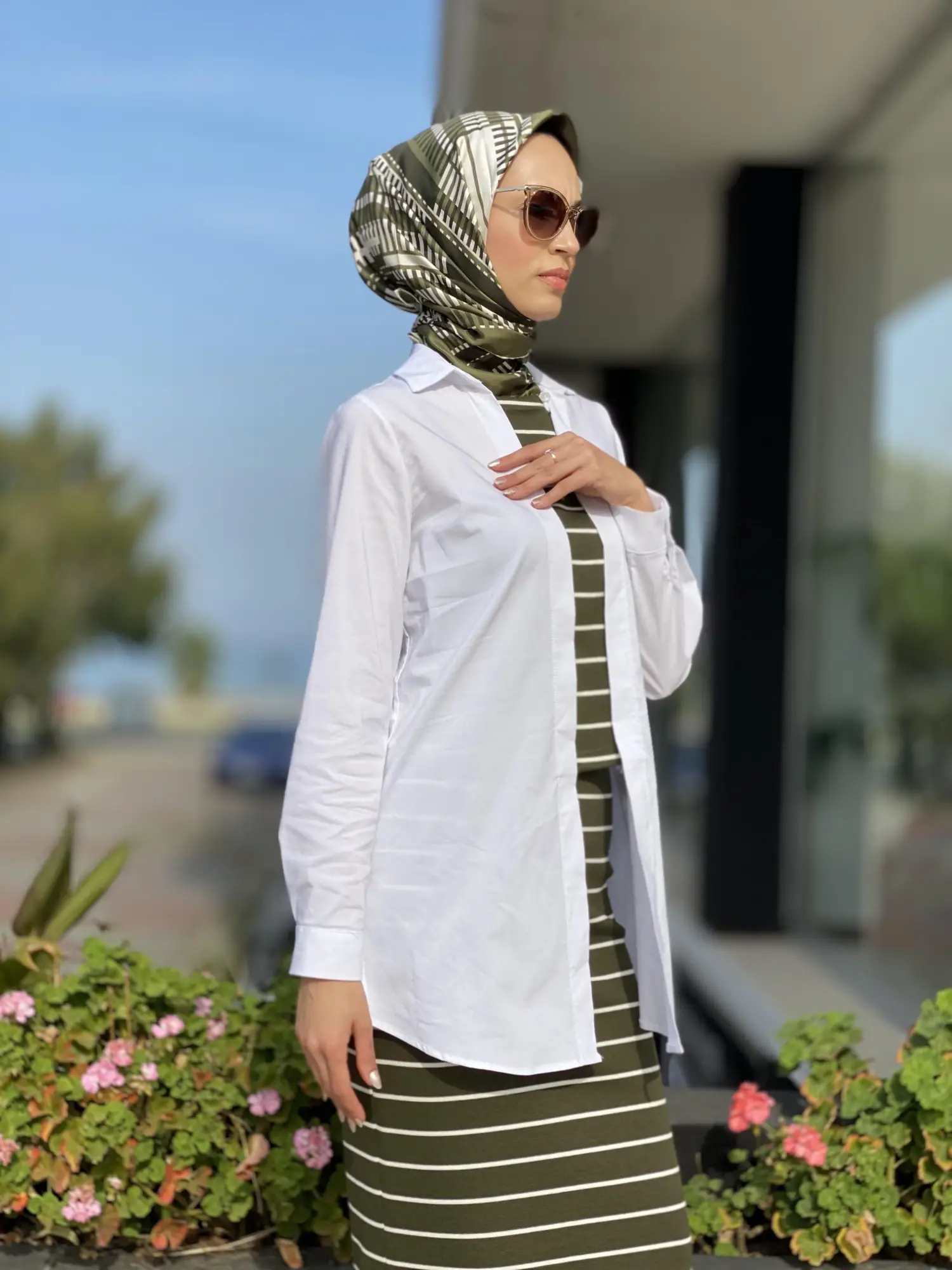 Almarwah Triko Detaylı Beyaz Gömlek 101929