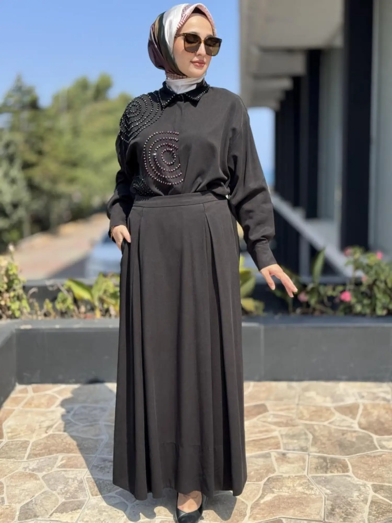 Almarwah Yakası Ve Önü Kristal Taş İşlemeli Gömlek 101987