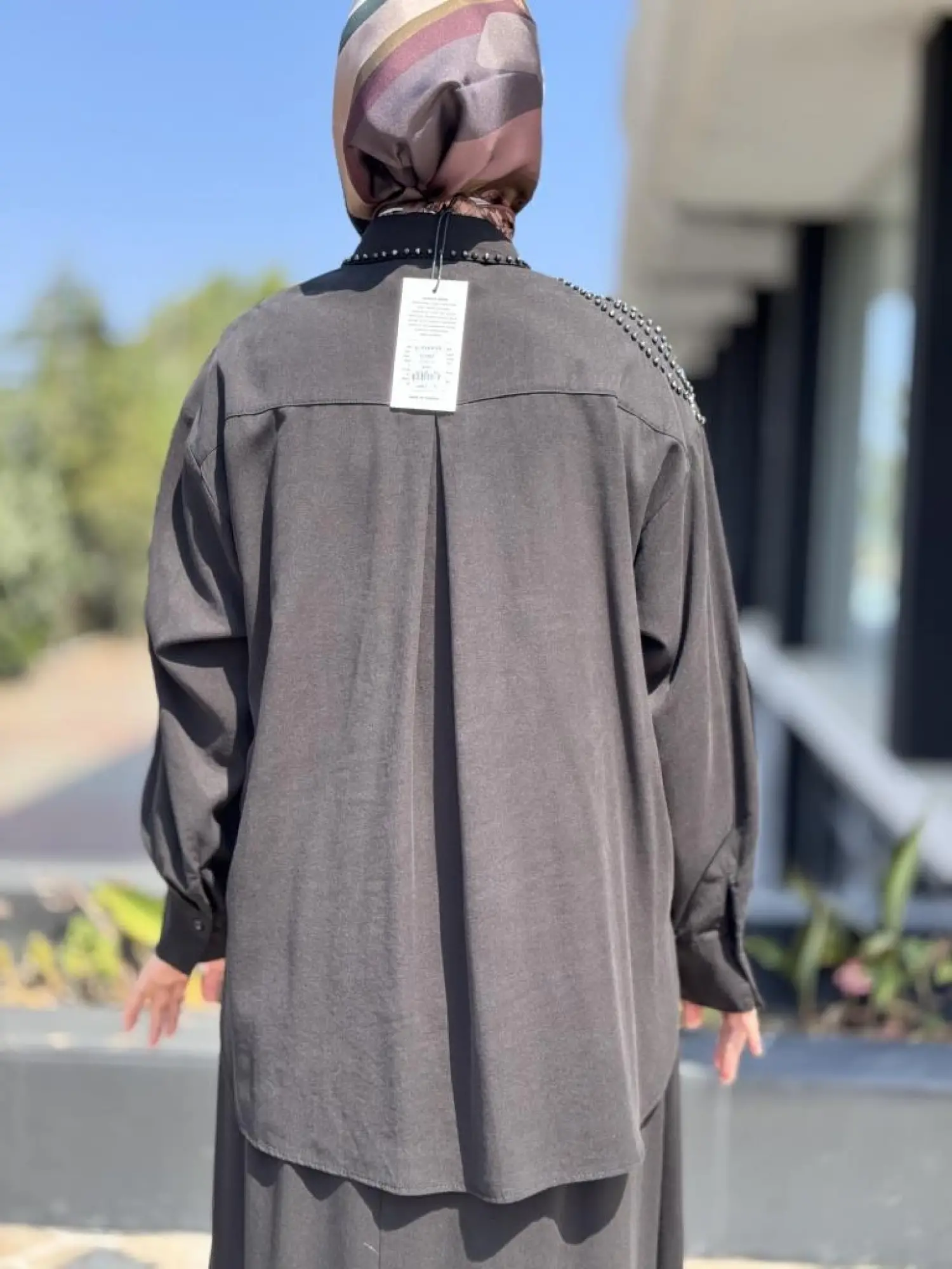 Almarwah Yakası Ve Önü Kristal Taş İşlemeli Gömlek 101987