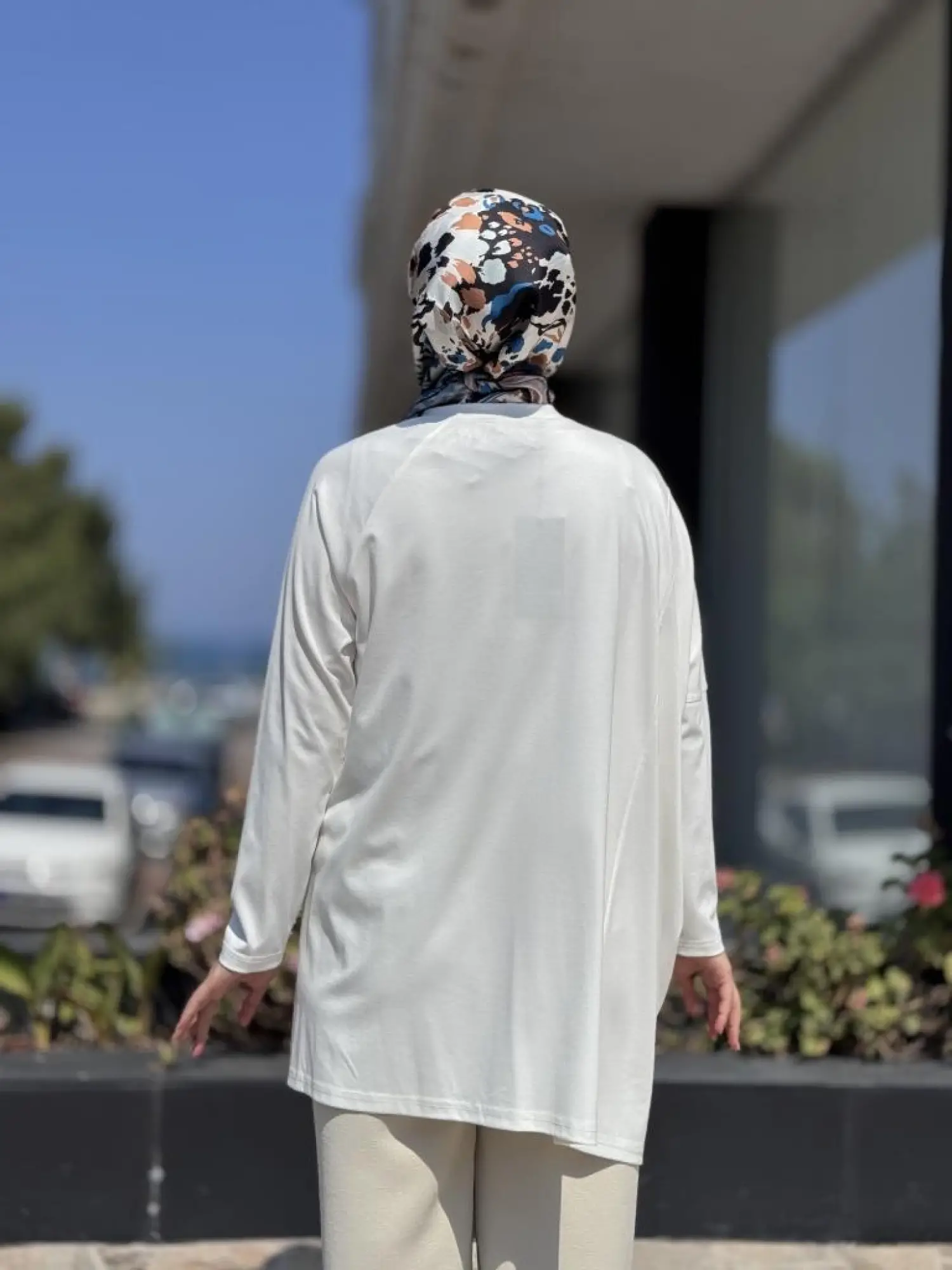 Almarwah Yandan Yırtmaçlı Viscon Tunik 102227