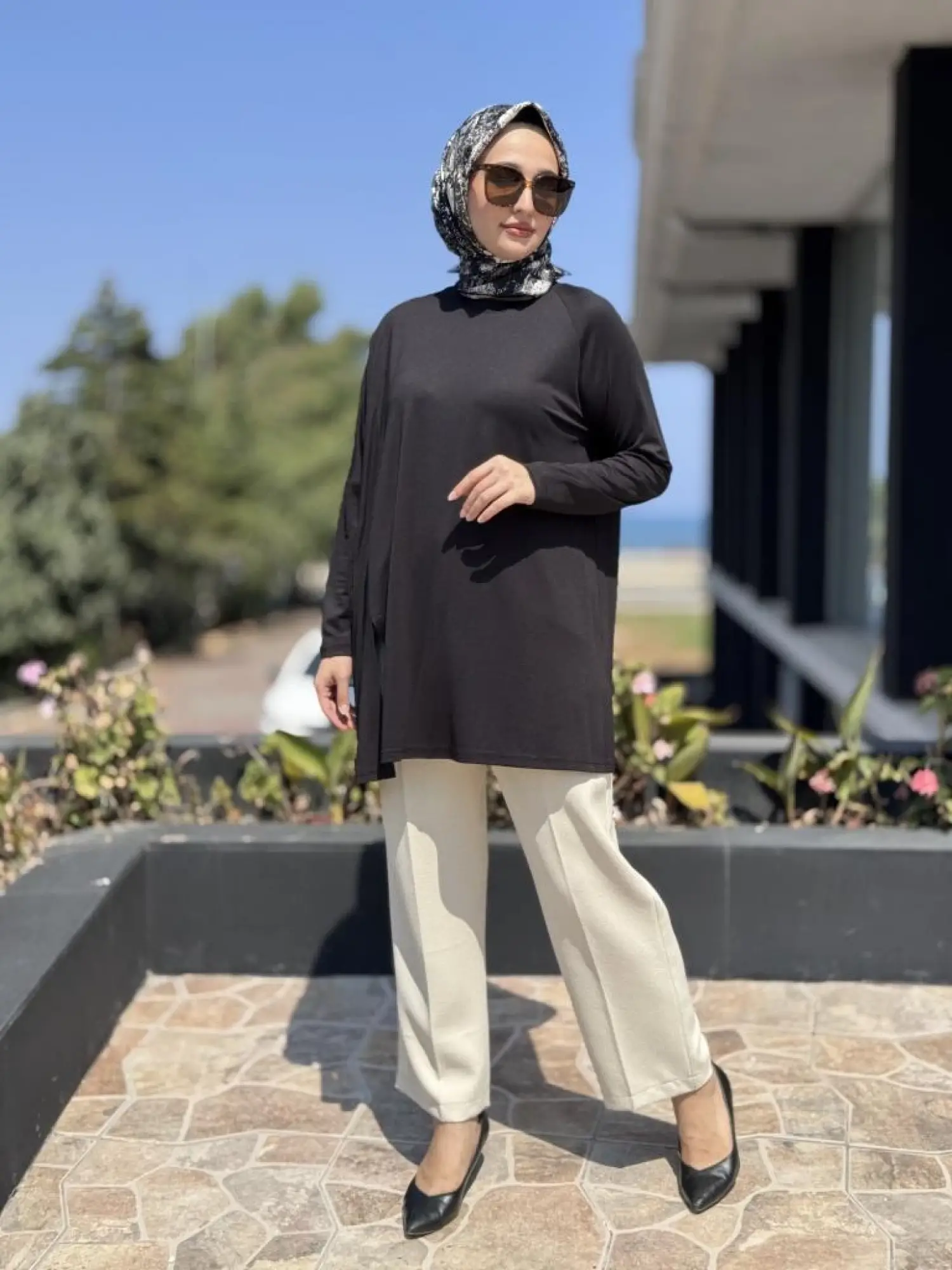 Almarwah Yandan Yırtmaçlı Viscon Tunik 102227