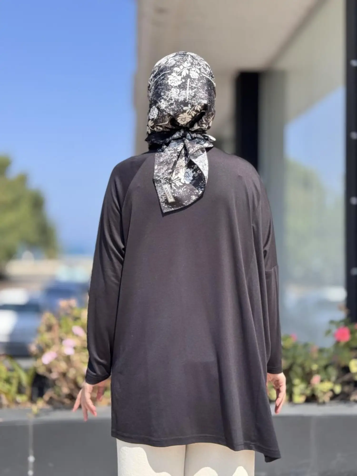 Almarwah Yandan Yırtmaçlı Viscon Tunik 102227