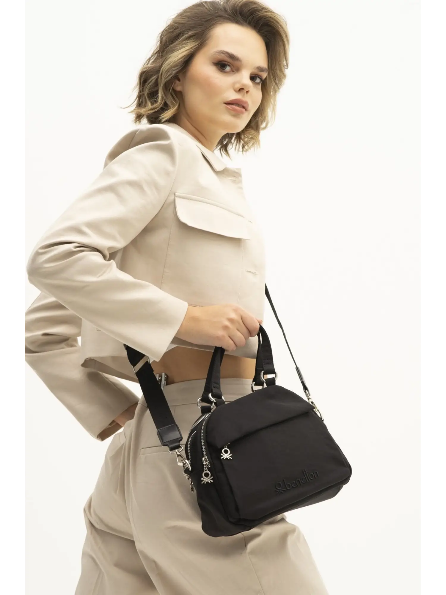 Benetton El Omuz Çantası BNT1193