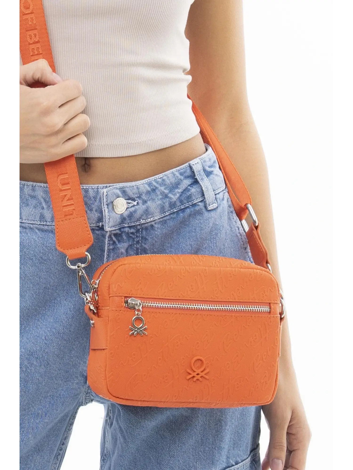 Benetton Monogram Yazılı Fermuarlı Çapraz Çanta BNT1059