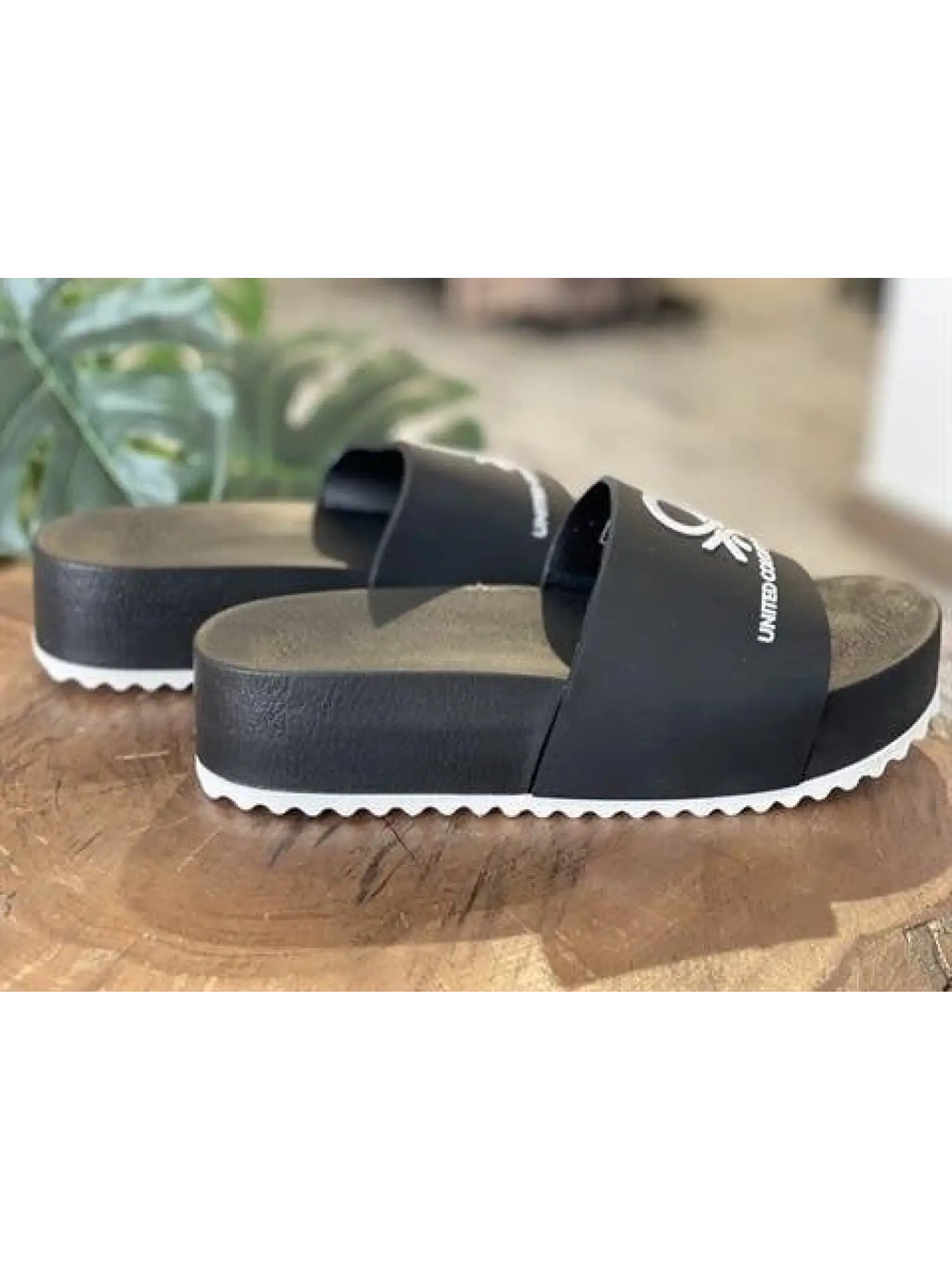 Benetton Yüksek Taban Dolgu Siyah Kadın Terlik BN1211