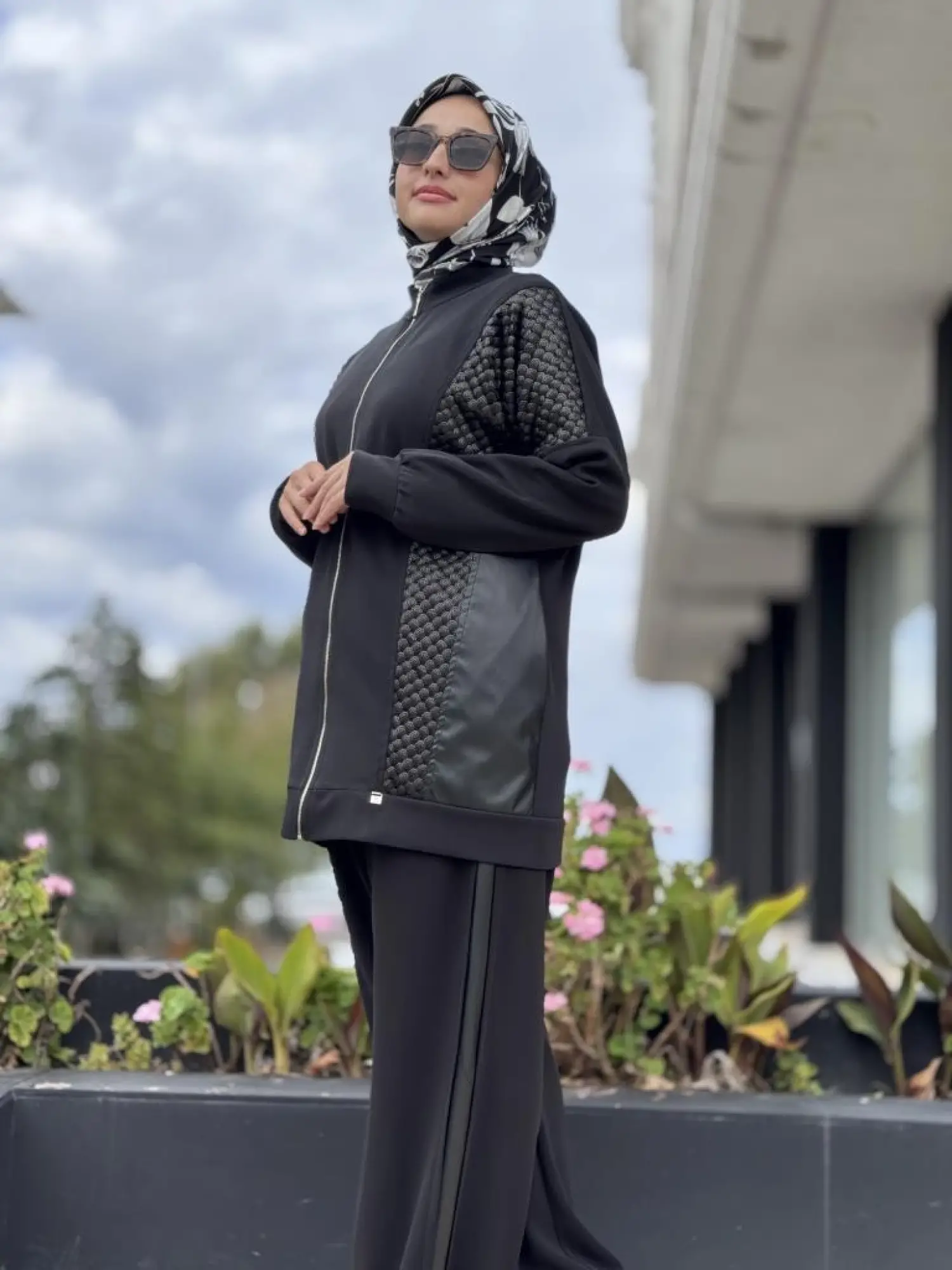 Ghisa Deri ve Payet Detaylı Kap Pantolon Takım G4146