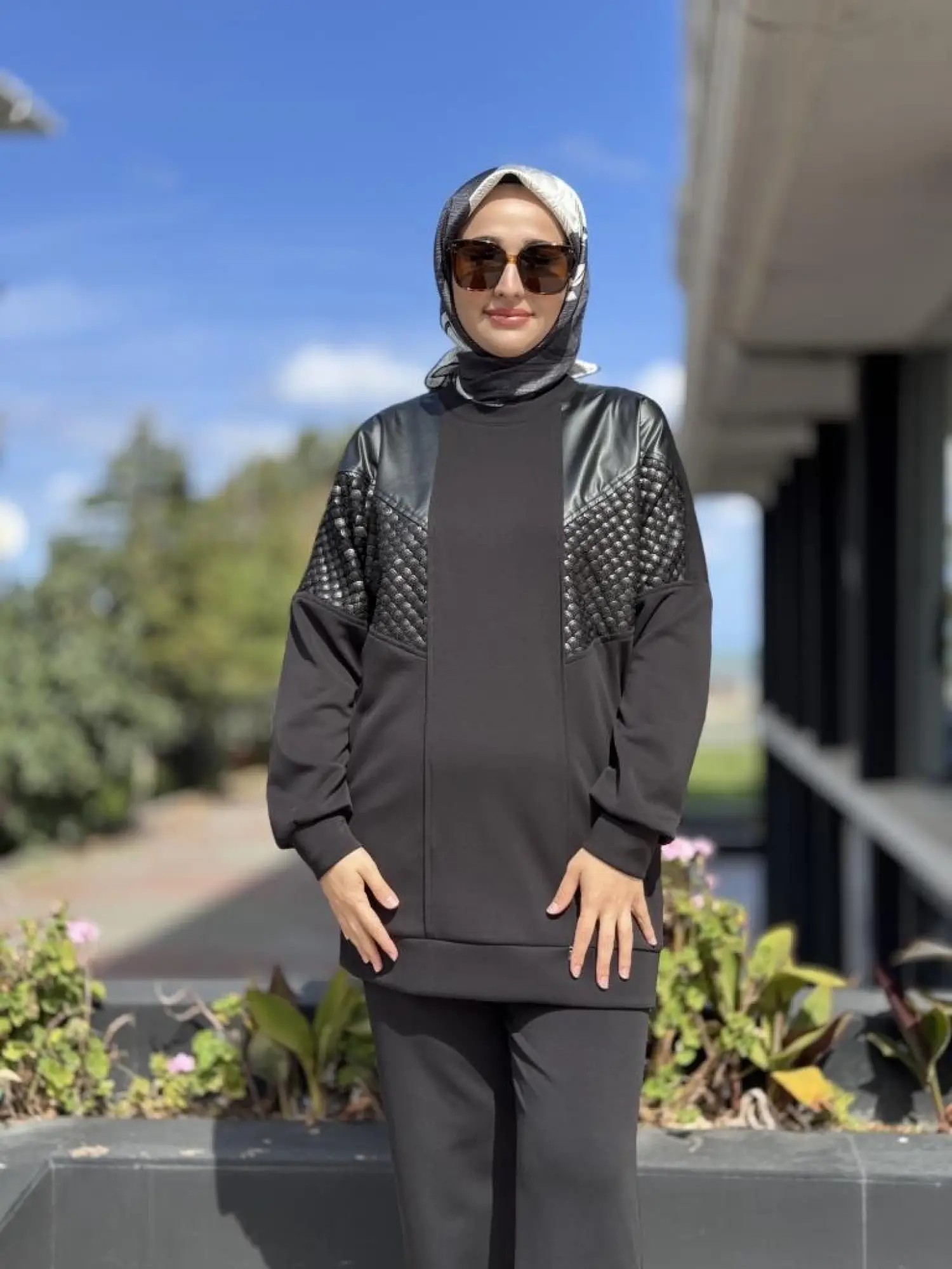 Ghisa Deri ve Payet Detaylı Tunik Pantolon Takım G4147