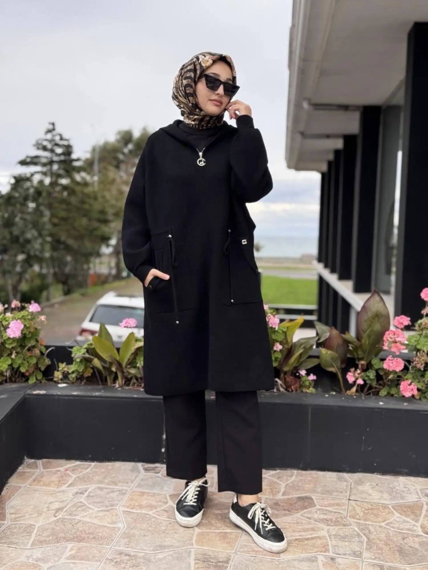 Ghisa Fermuarlı Kapüşonlu Kaban 6545