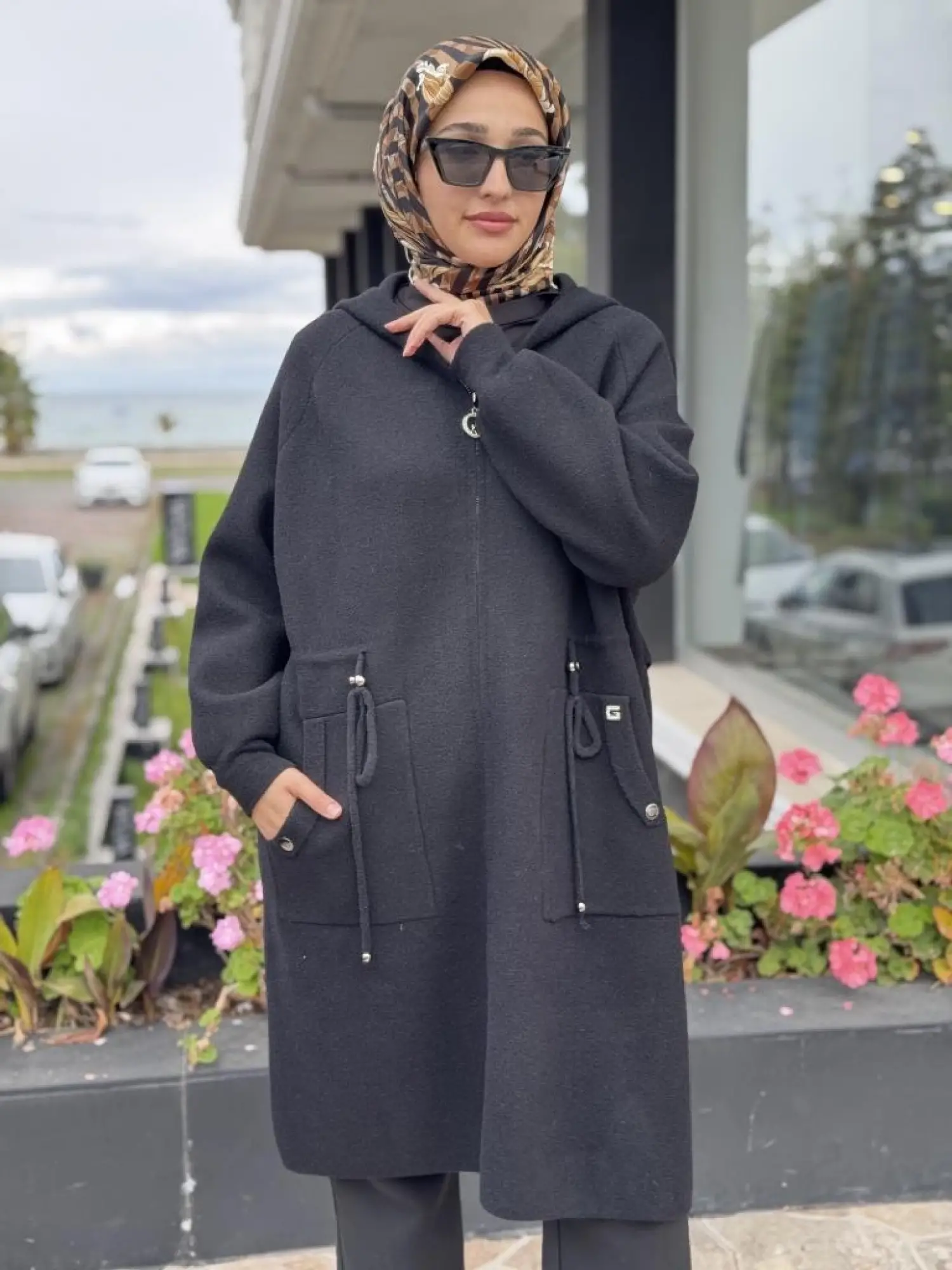 Ghisa Fermuarlı Kapüşonlu Kaban 6545