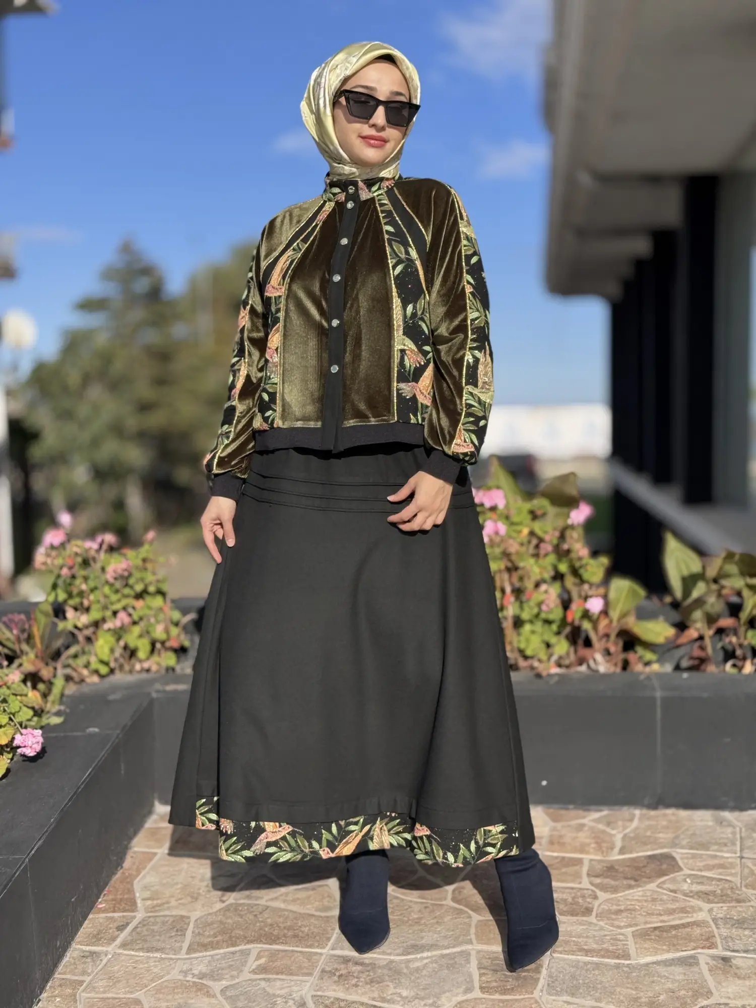 Ghisa Kadife ve Nakış Detaylı Ceket Etek Takım G4173