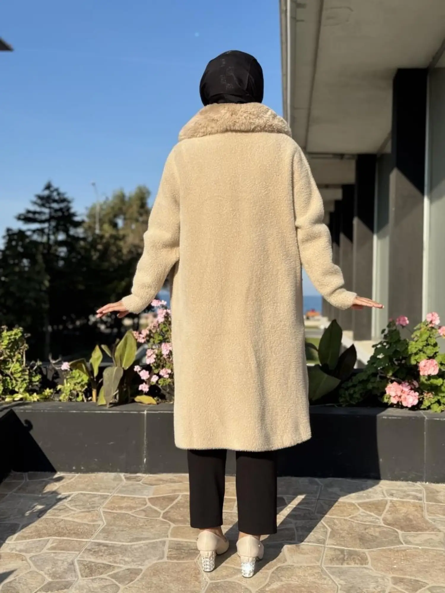 Ghisa Kürk Detaylı Düğmeli Angora Kaban 24111