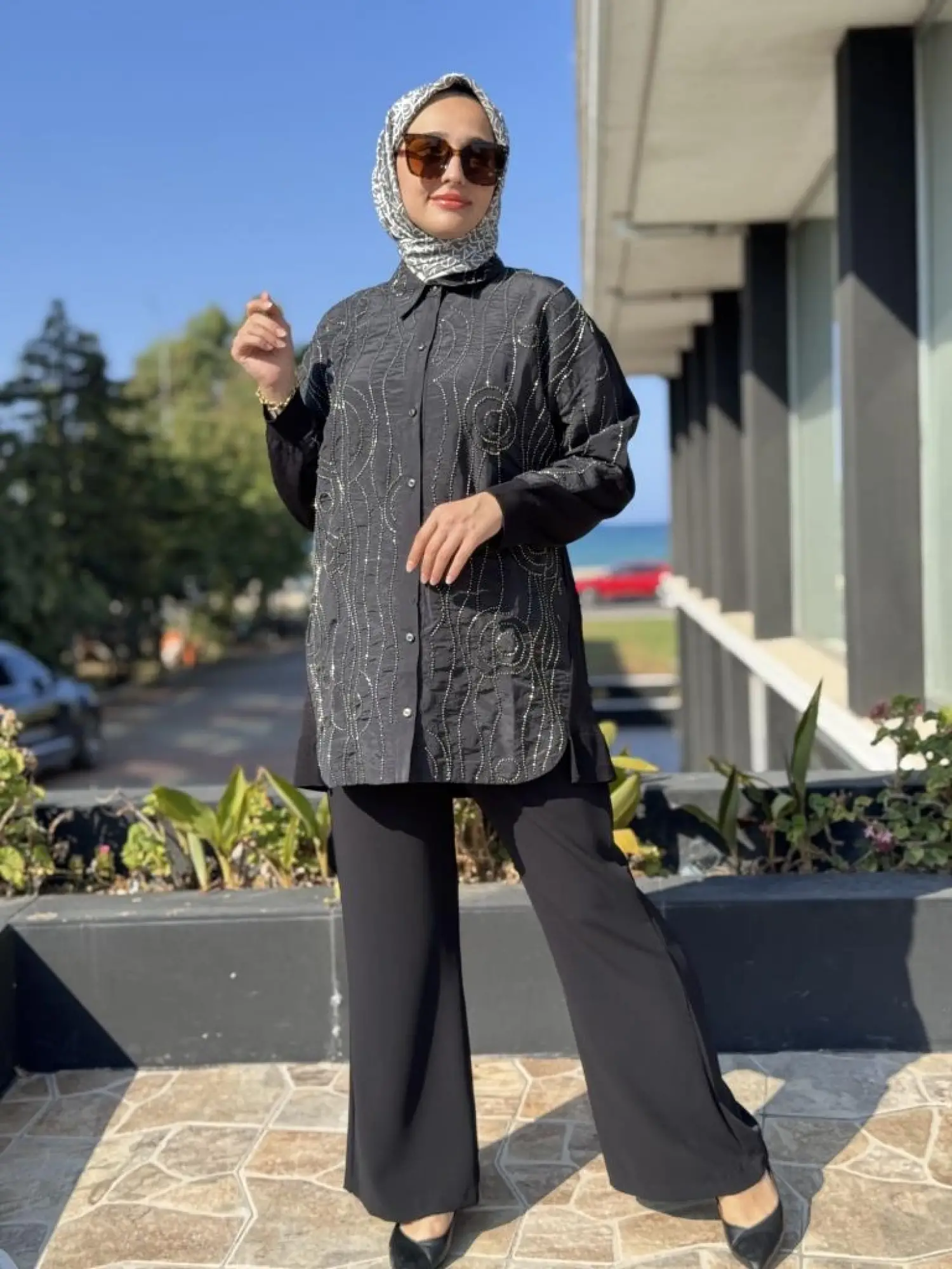 Ghisa Metalık Boncuk İşlemeli Sırtı Triko Gömlek/ Ceket 4001