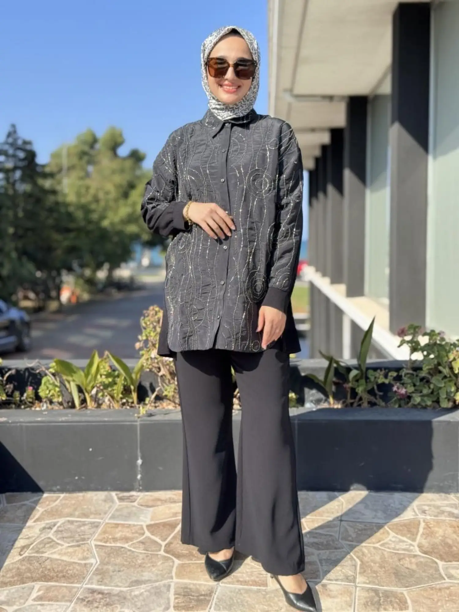 Ghisa Metalık Boncuk İşlemeli Sırtı Triko Gömlek/ Ceket 4001